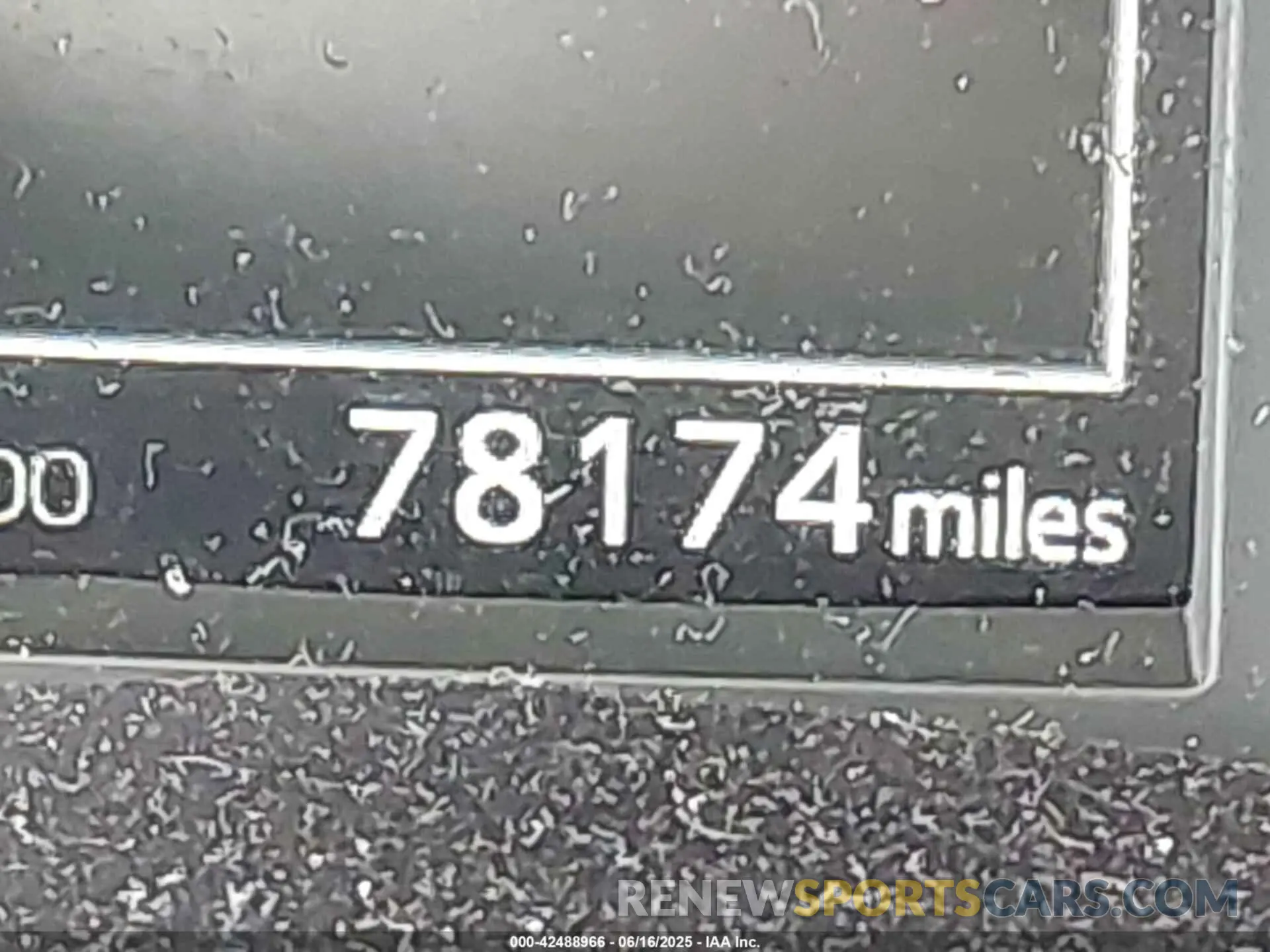 15 Photograph of a damaged car 5YFBURHE0KP869532 TOYOTA COROLLA 2019