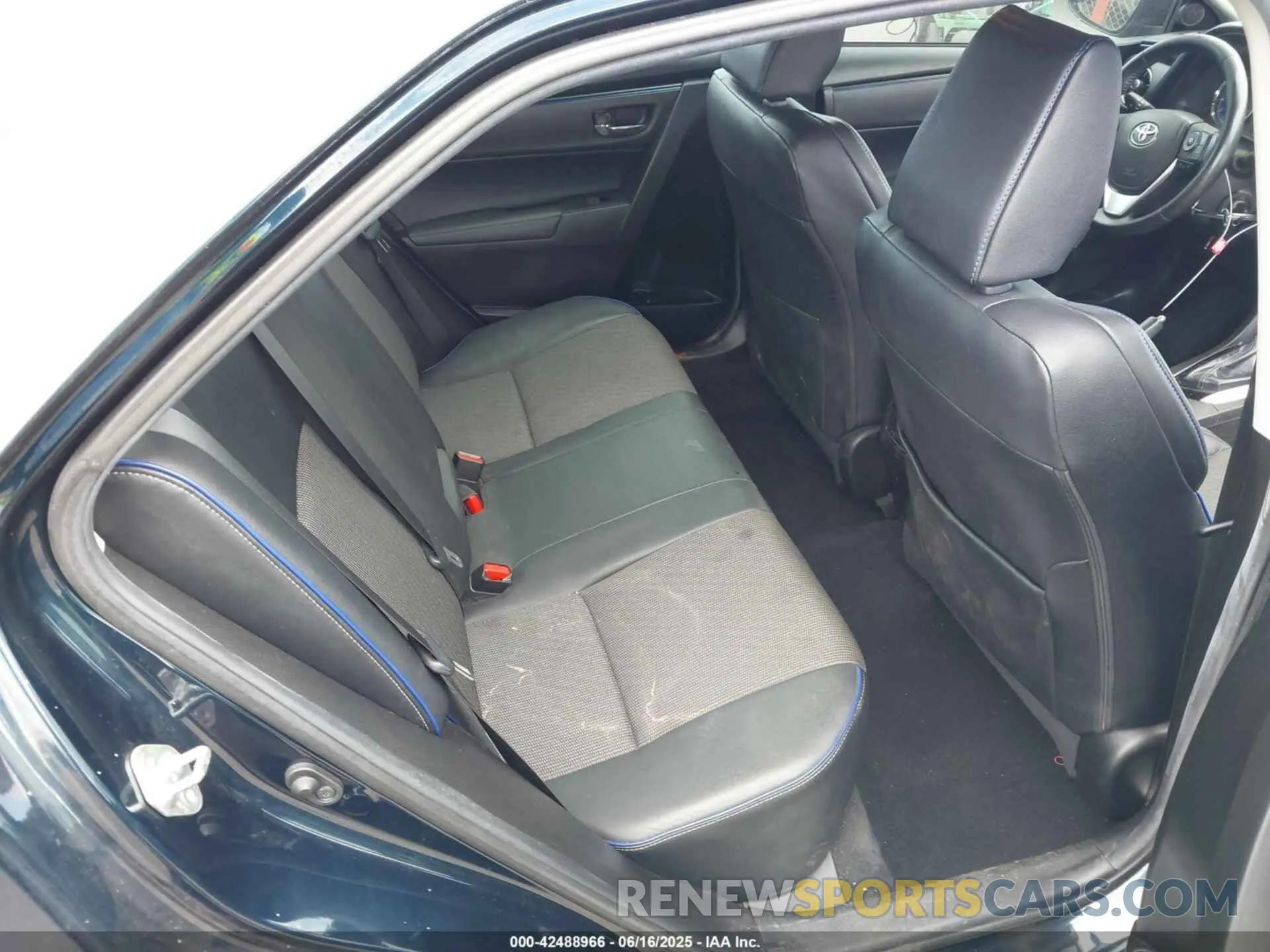 8 Photograph of a damaged car 5YFBURHE0KP869532 TOYOTA COROLLA 2019