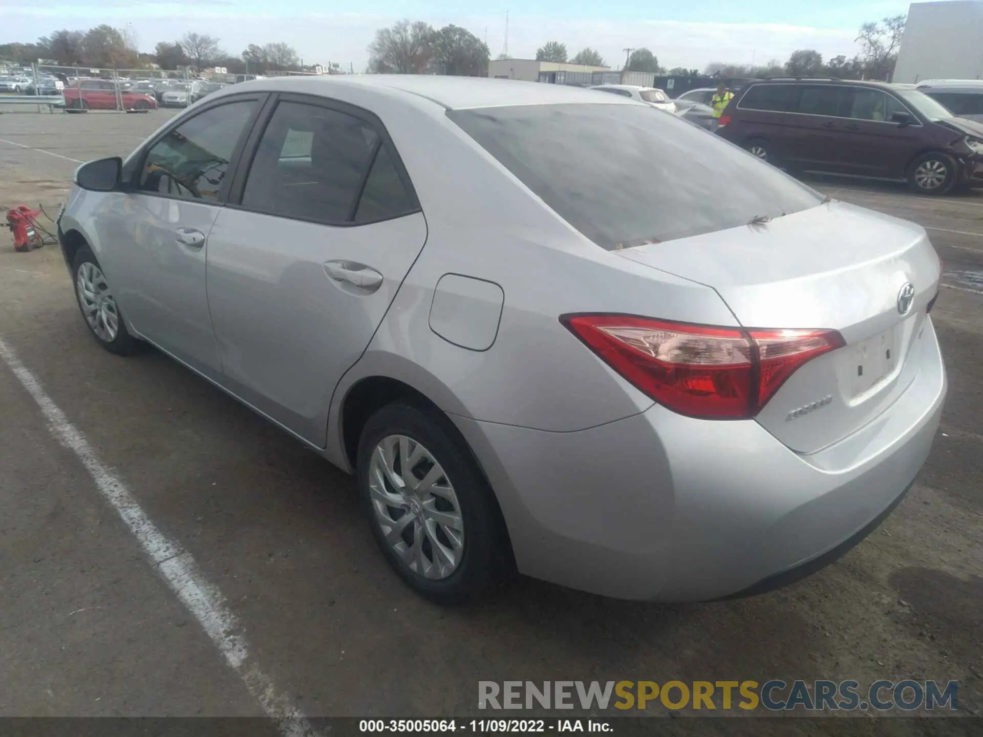 3 Photograph of a damaged car 5YFBURHE0KP870759 TOYOTA COROLLA 2019
