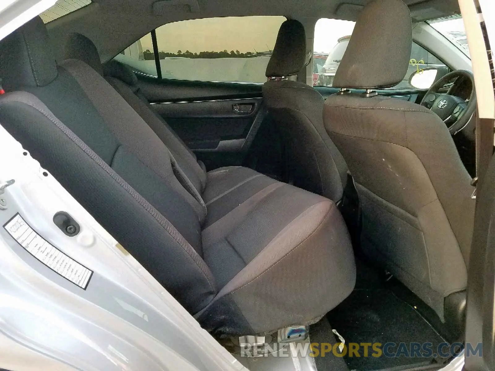 6 Photograph of a damaged car 5YFBURHE0KP872771 TOYOTA COROLLA 2019
