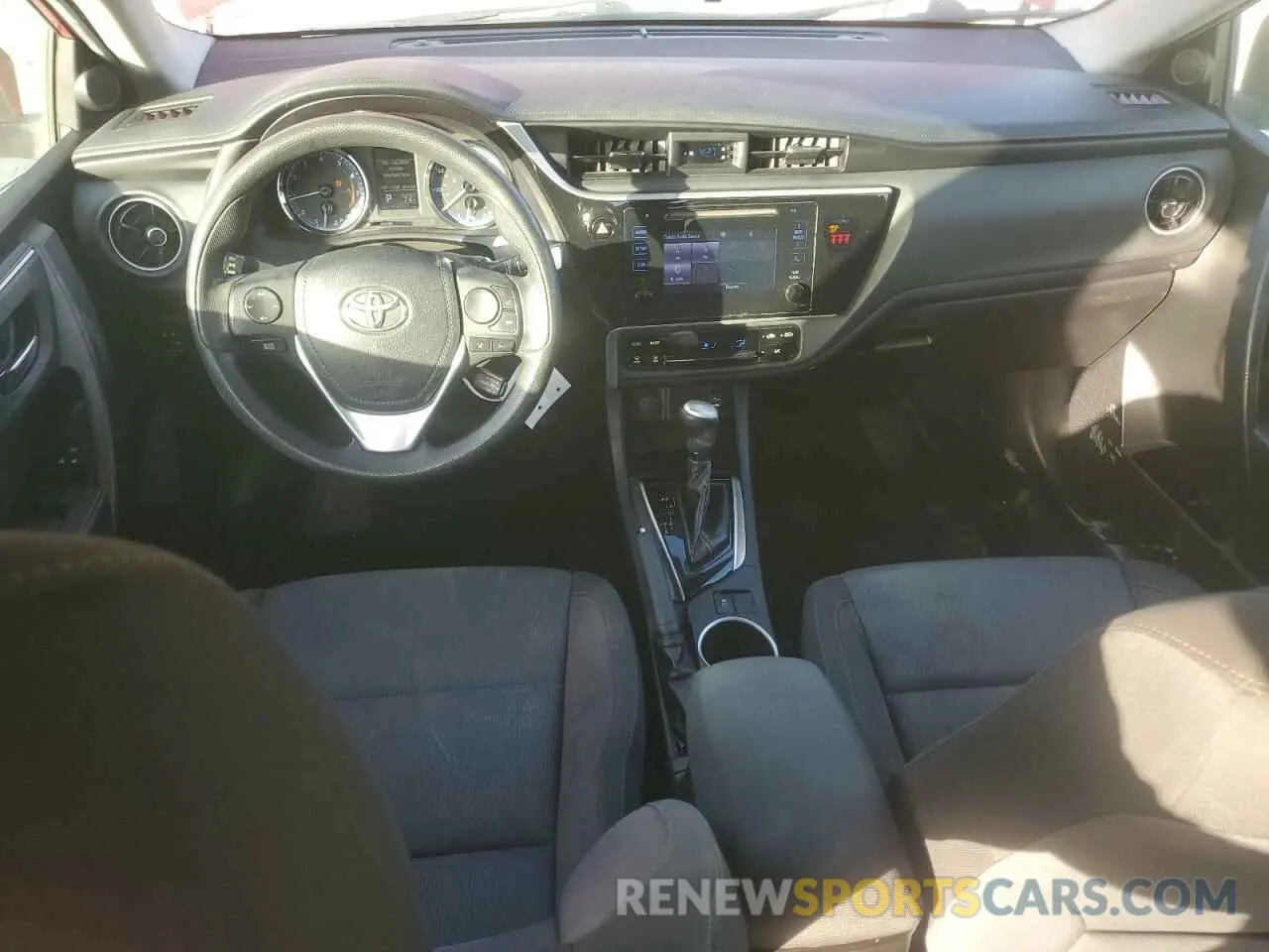 8 Фотография поврежденного автомобиля 5YFBURHE0KP875718 TOYOTA COROLLA 2019