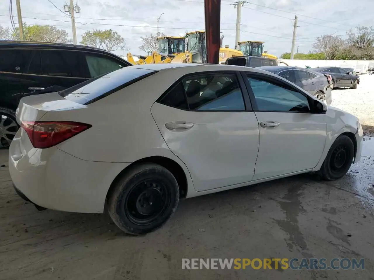 3 Photograph of a damaged car 5YFBURHE0KP886878 TOYOTA COROLLA 2019
