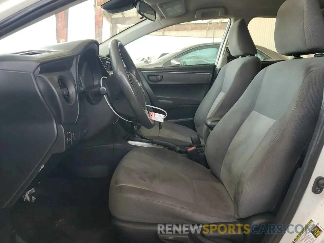 7 Photograph of a damaged car 5YFBURHE0KP886878 TOYOTA COROLLA 2019