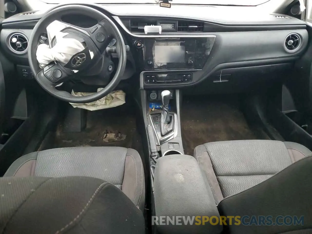 8 Photograph of a damaged car 5YFBURHE0KP892289 TOYOTA COROLLA 2019