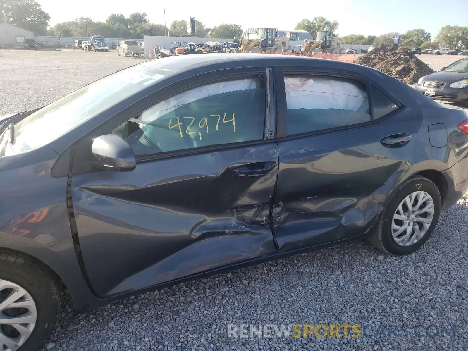 9 Photograph of a damaged car 5YFBURHE0KP899467 TOYOTA COROLLA 2019
