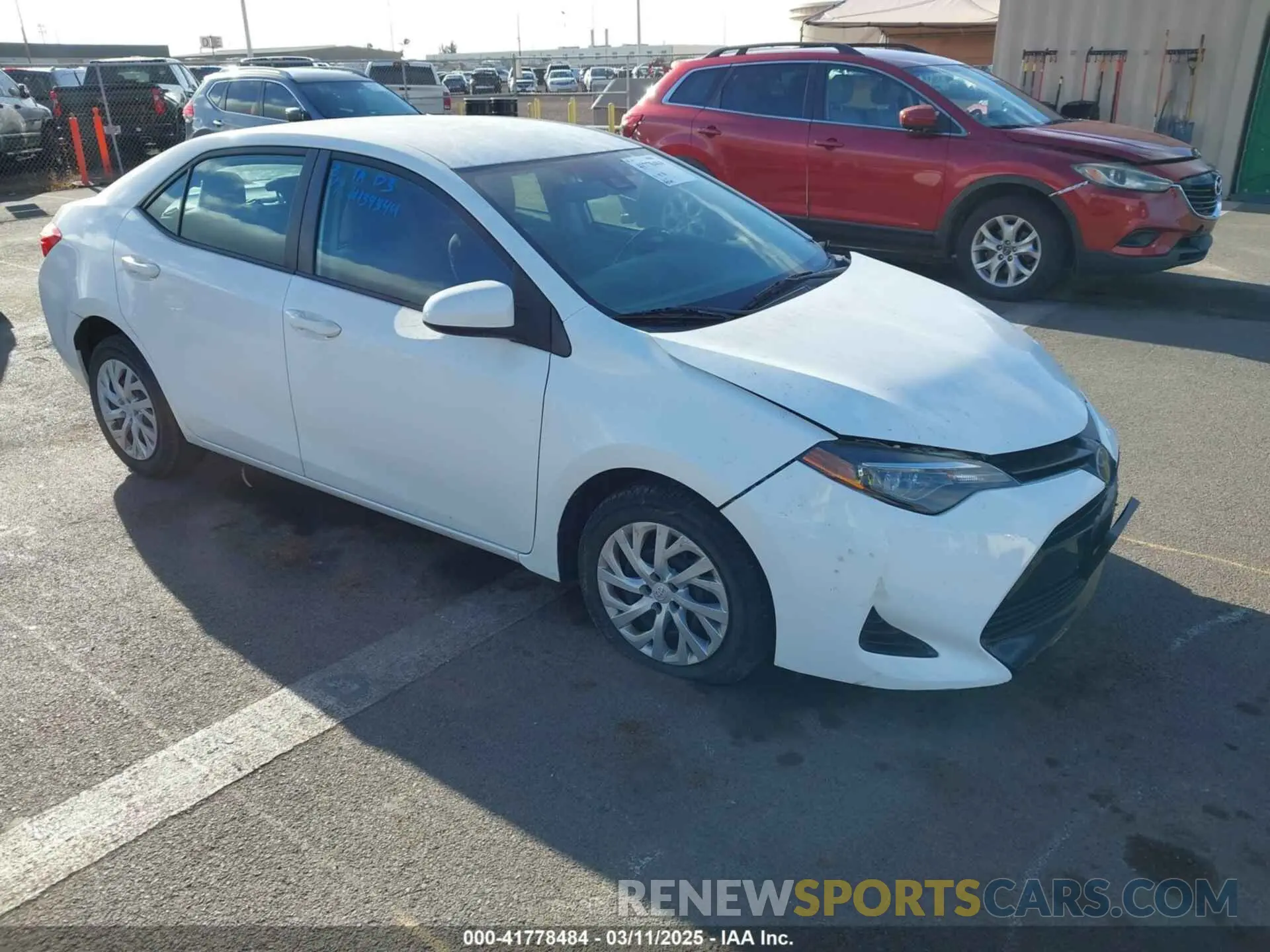 1 Фотография поврежденного автомобиля 5YFBURHE0KP902271 TOYOTA COROLLA 2019