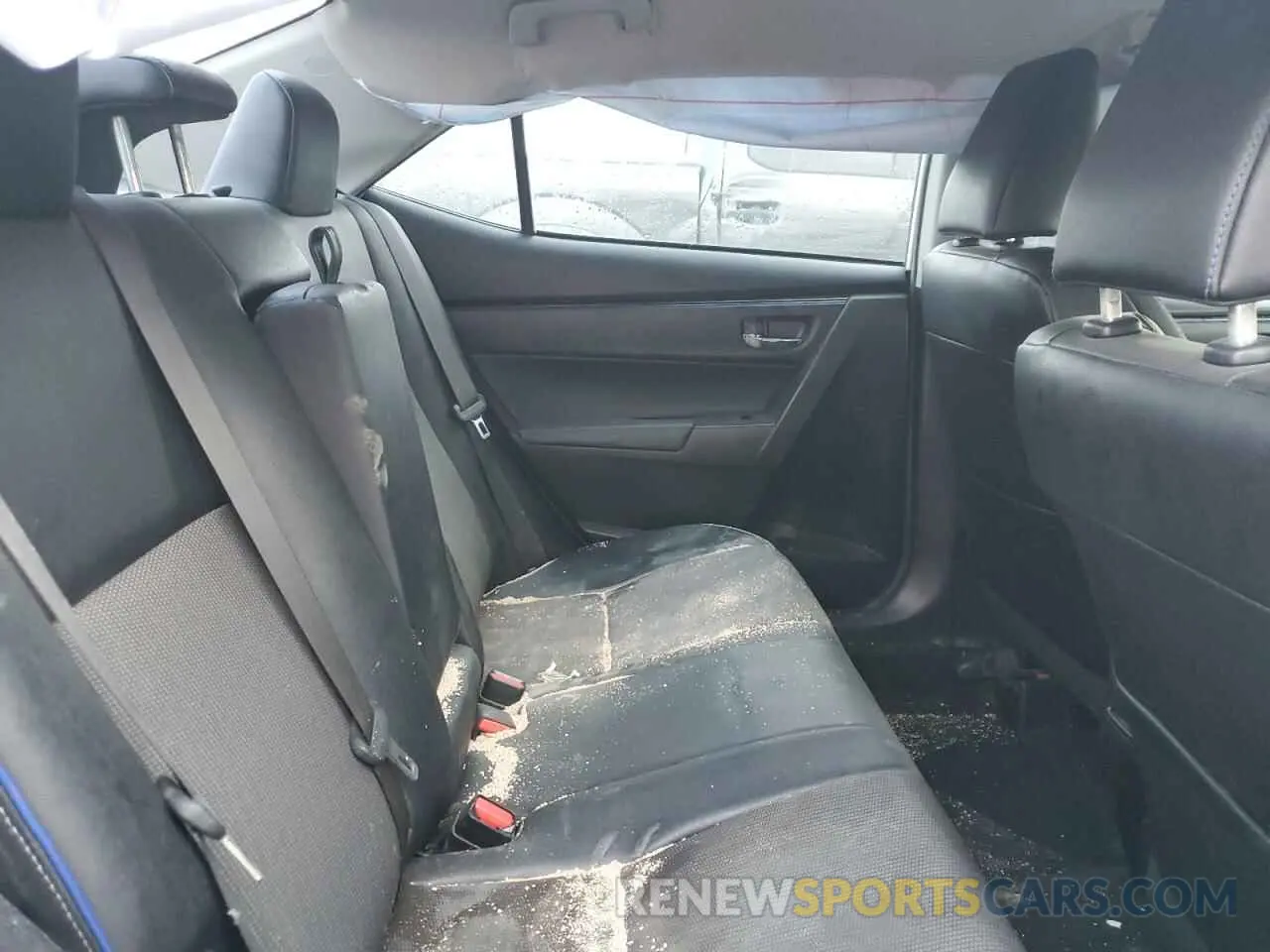 10 Photograph of a damaged car 5YFBURHE0KP904487 TOYOTA COROLLA 2019
