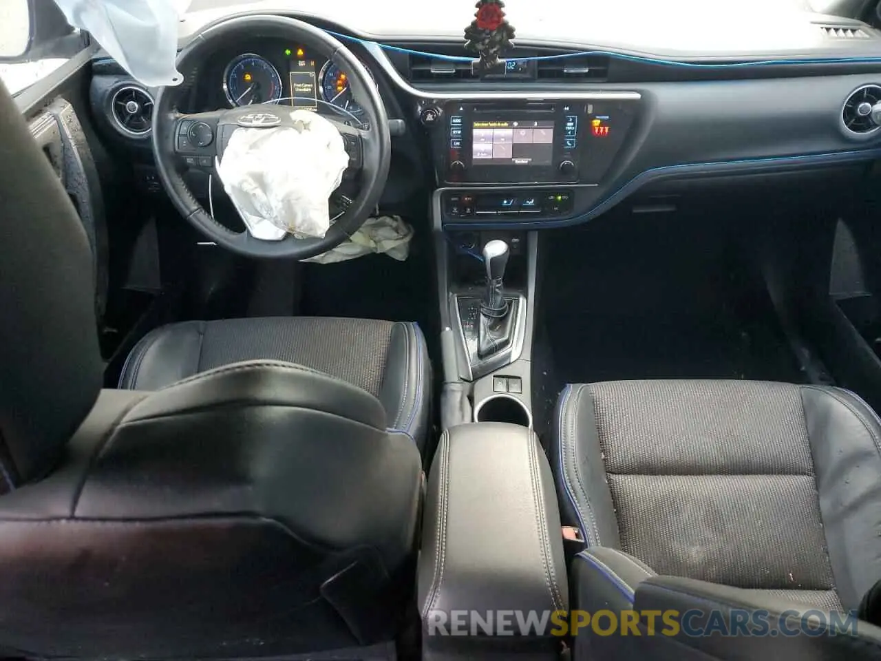 8 Photograph of a damaged car 5YFBURHE0KP904487 TOYOTA COROLLA 2019
