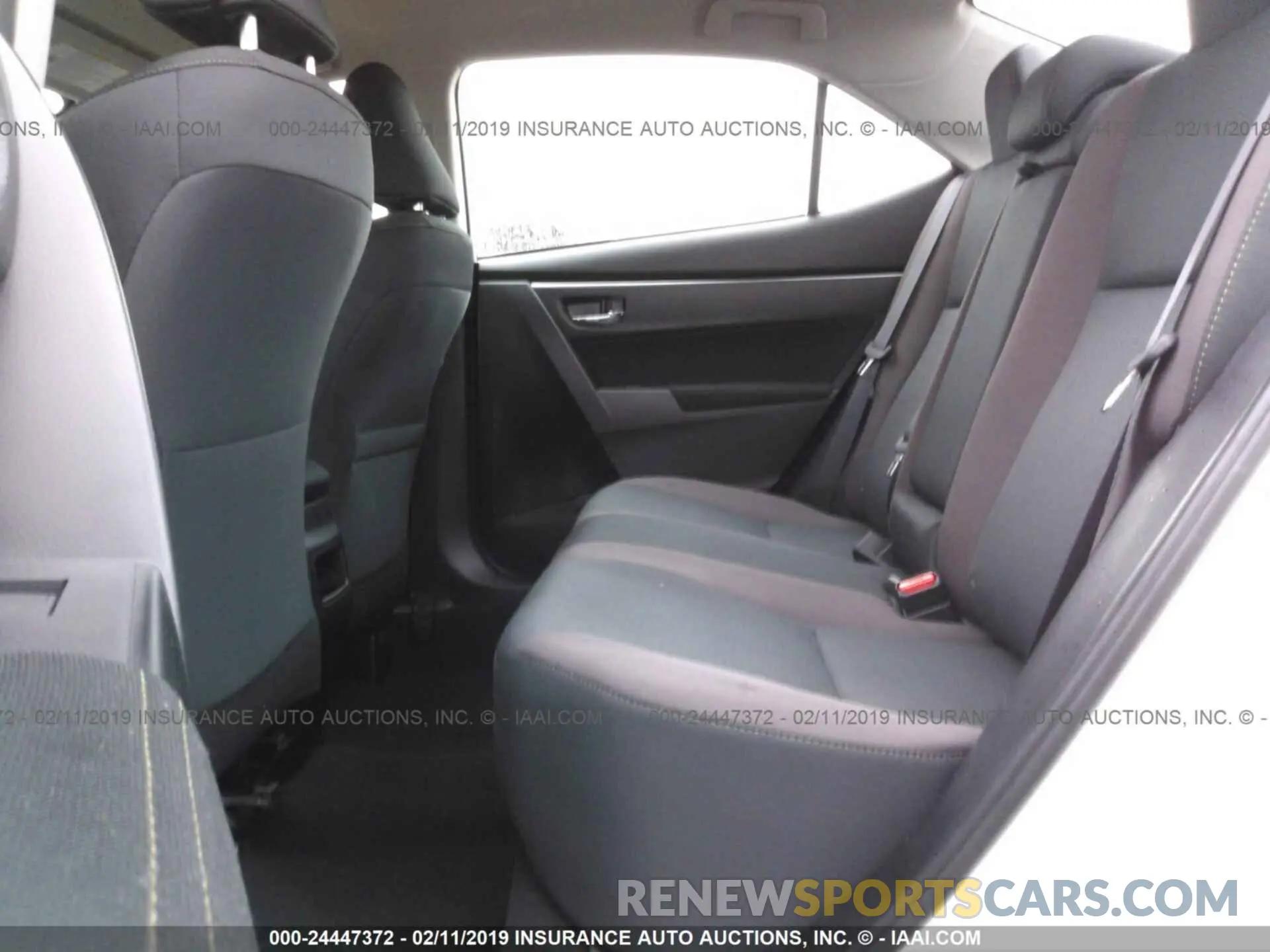 8 Photograph of a damaged car 5YFBURHE0KP906207 TOYOTA COROLLA 2019