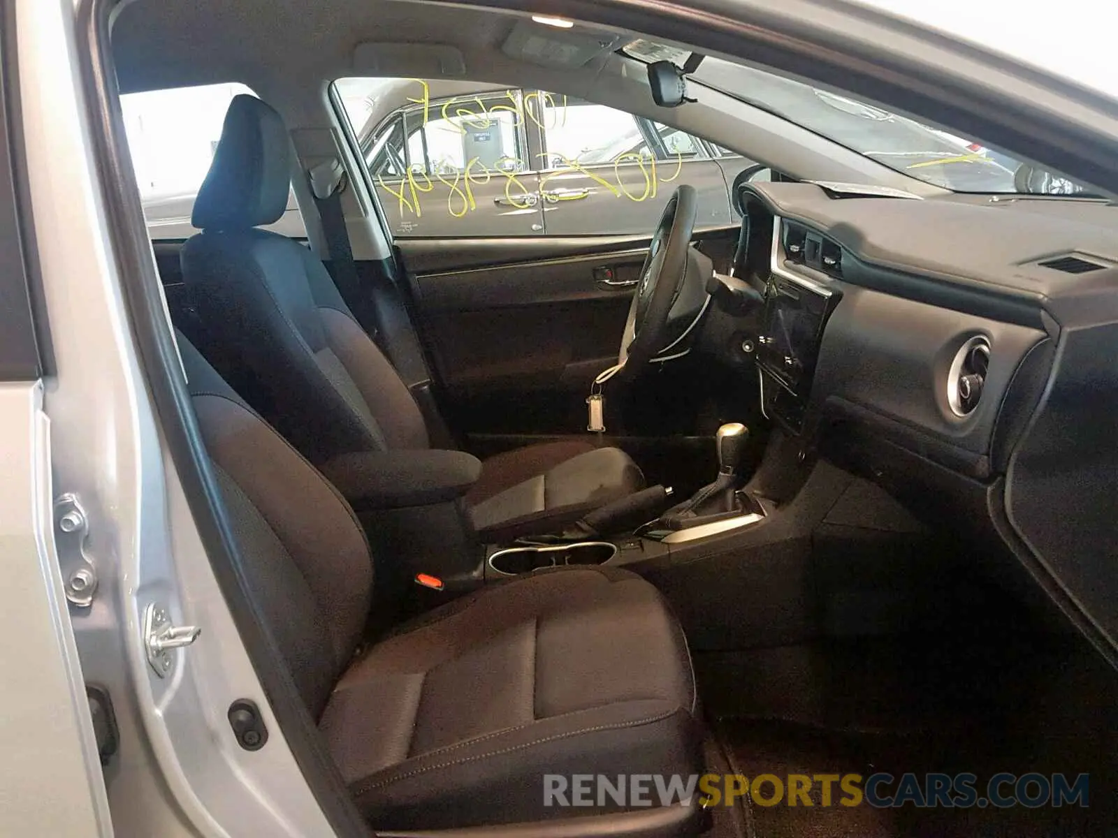 5 Photograph of a damaged car 5YFBURHE0KP919023 TOYOTA COROLLA 2019
