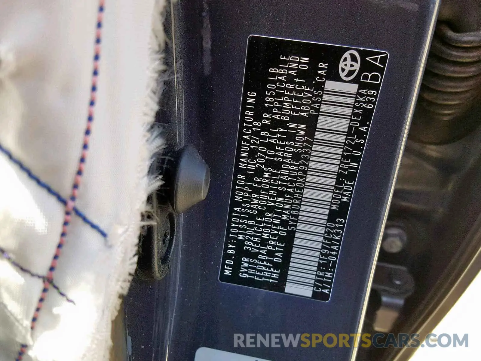 10 Photograph of a damaged car 5YFBURHE0KP923377 TOYOTA COROLLA 2019