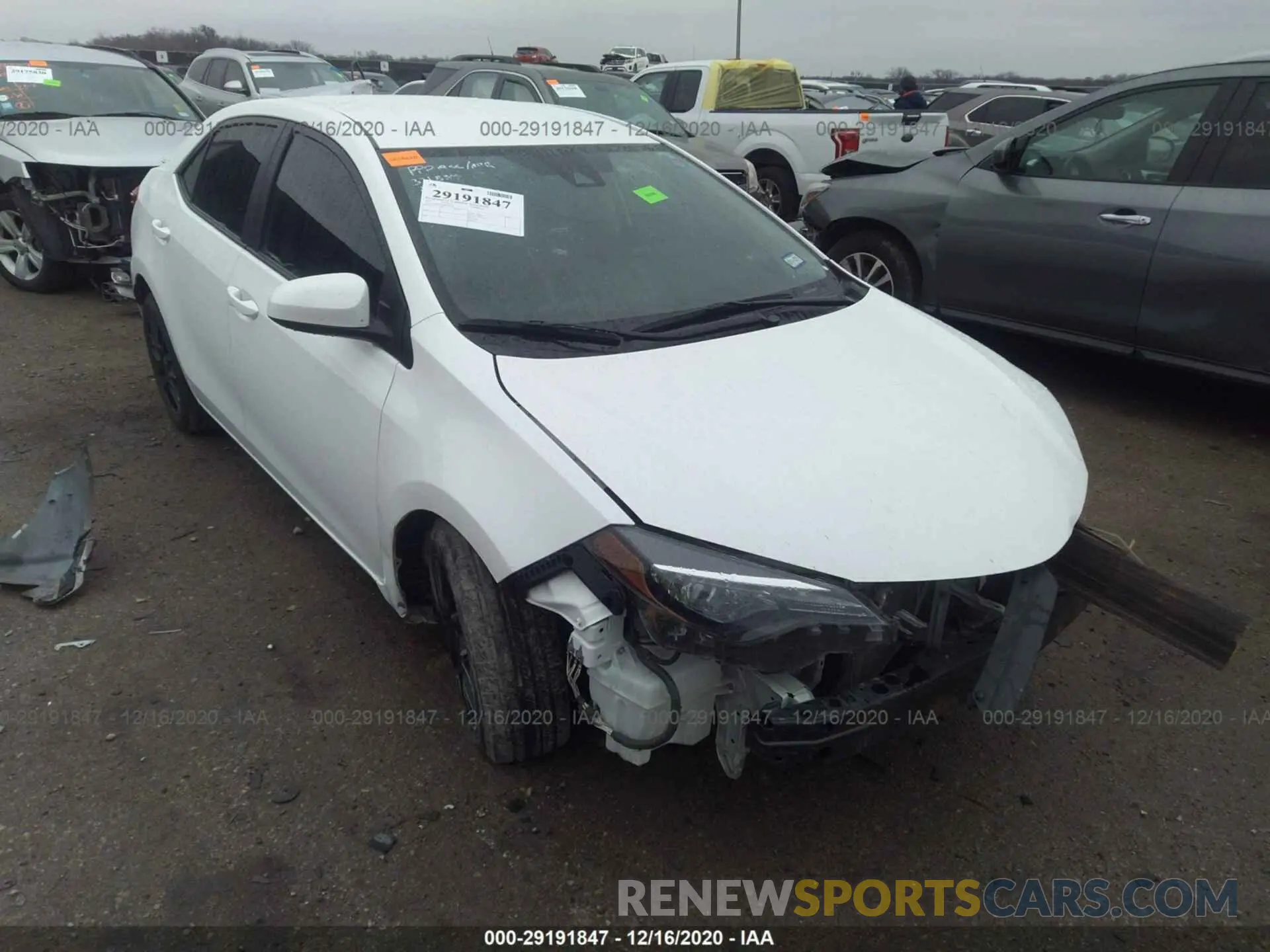 1 Photograph of a damaged car 5YFBURHE0KP925386 TOYOTA COROLLA 2019