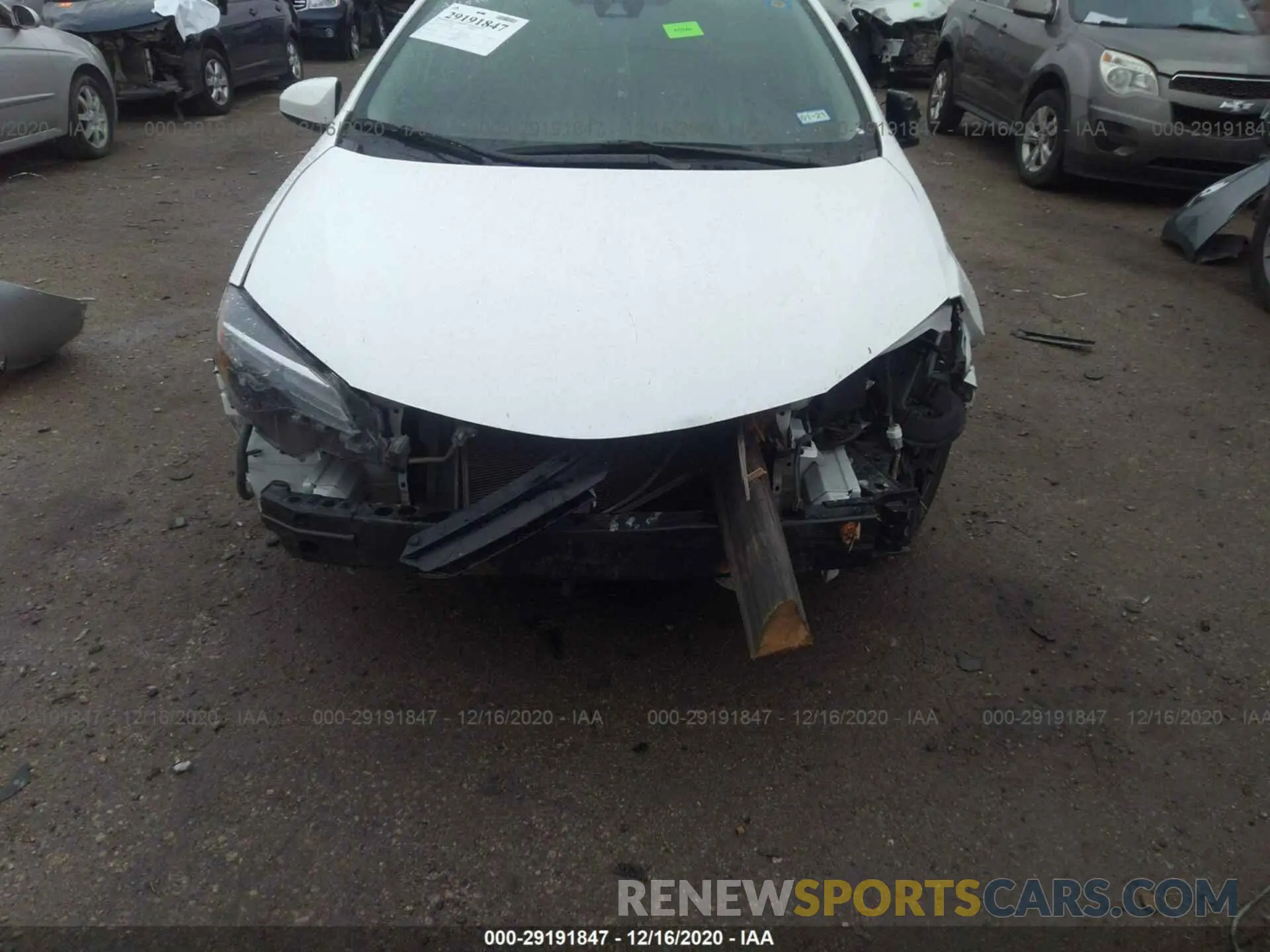6 Photograph of a damaged car 5YFBURHE0KP925386 TOYOTA COROLLA 2019
