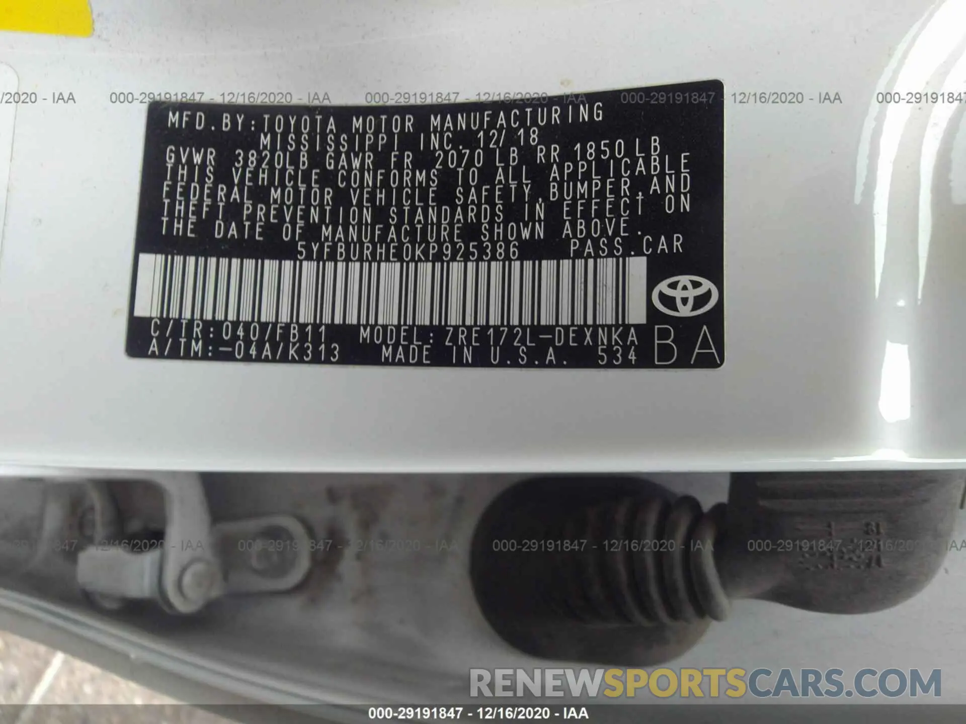 9 Photograph of a damaged car 5YFBURHE0KP925386 TOYOTA COROLLA 2019