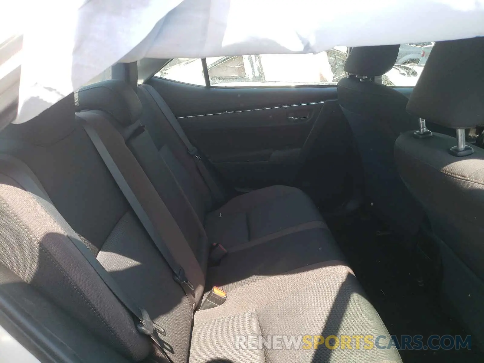 6 Photograph of a damaged car 5YFBURHE0KP928966 TOYOTA COROLLA 2019