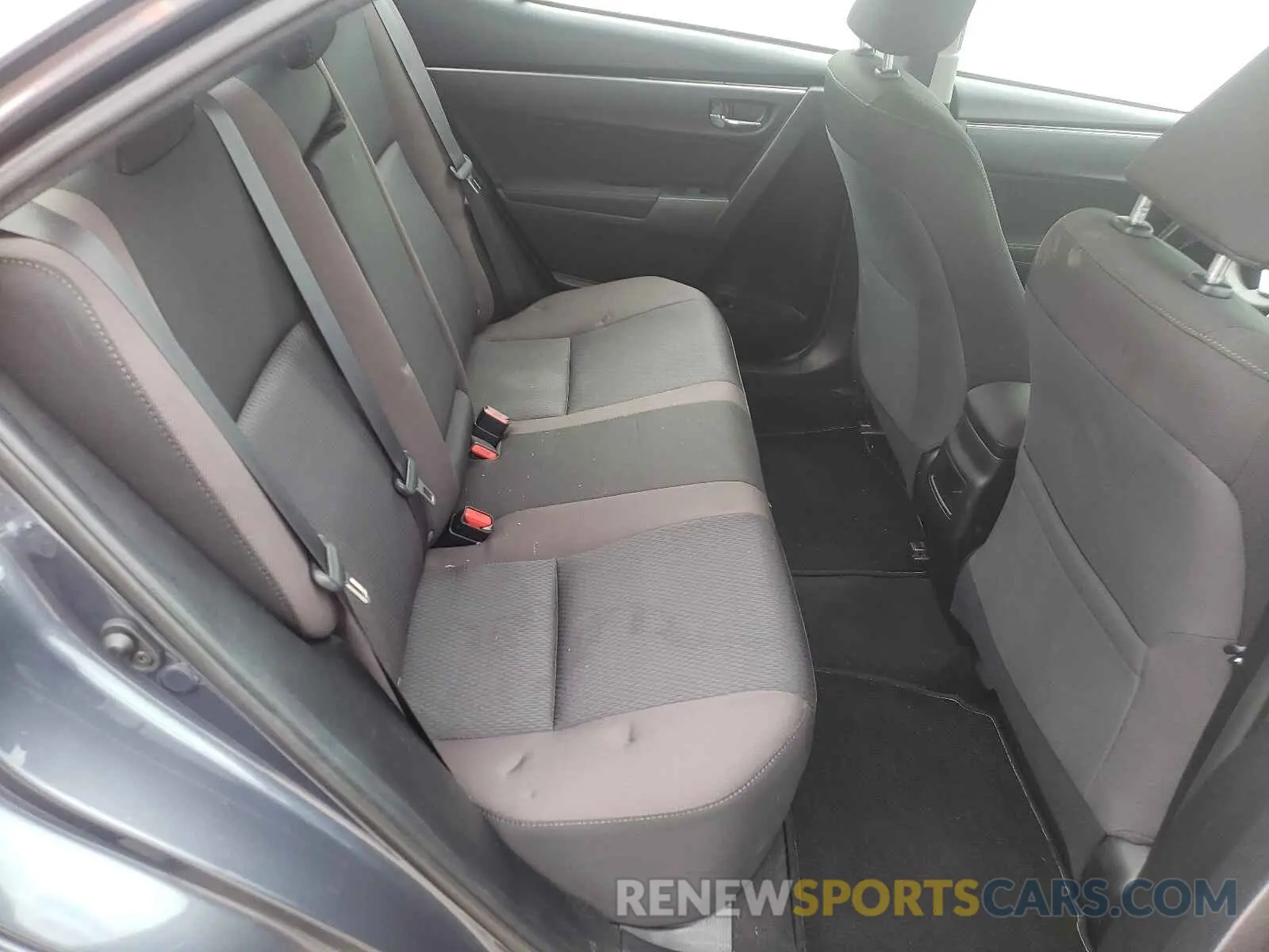 6 Photograph of a damaged car 5YFBURHE0KP931415 TOYOTA COROLLA 2019