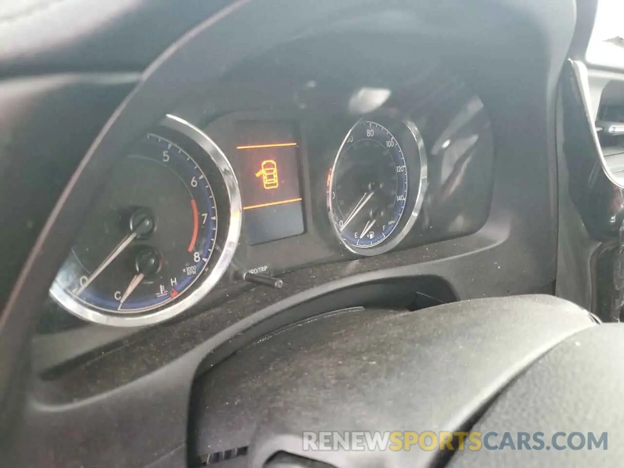 9 Photograph of a damaged car 5YFBURHE0KP931558 TOYOTA COROLLA 2019