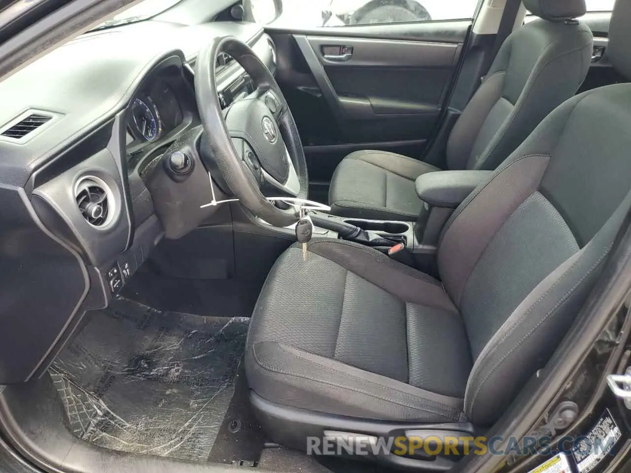 7 Photograph of a damaged car 5YFBURHE0KP934606 TOYOTA COROLLA 2019
