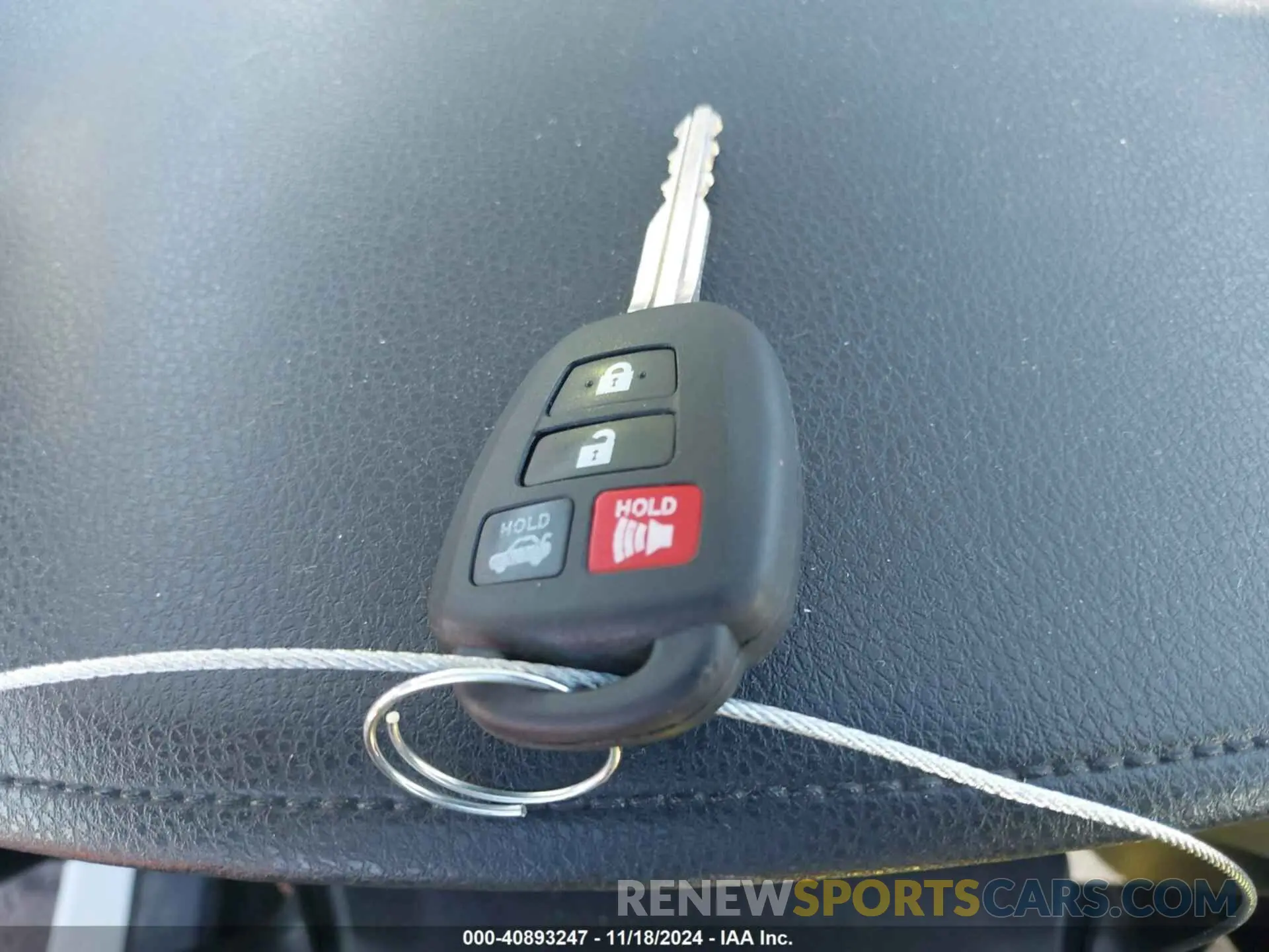 11 Photograph of a damaged car 5YFBURHE0KP935772 TOYOTA COROLLA 2019