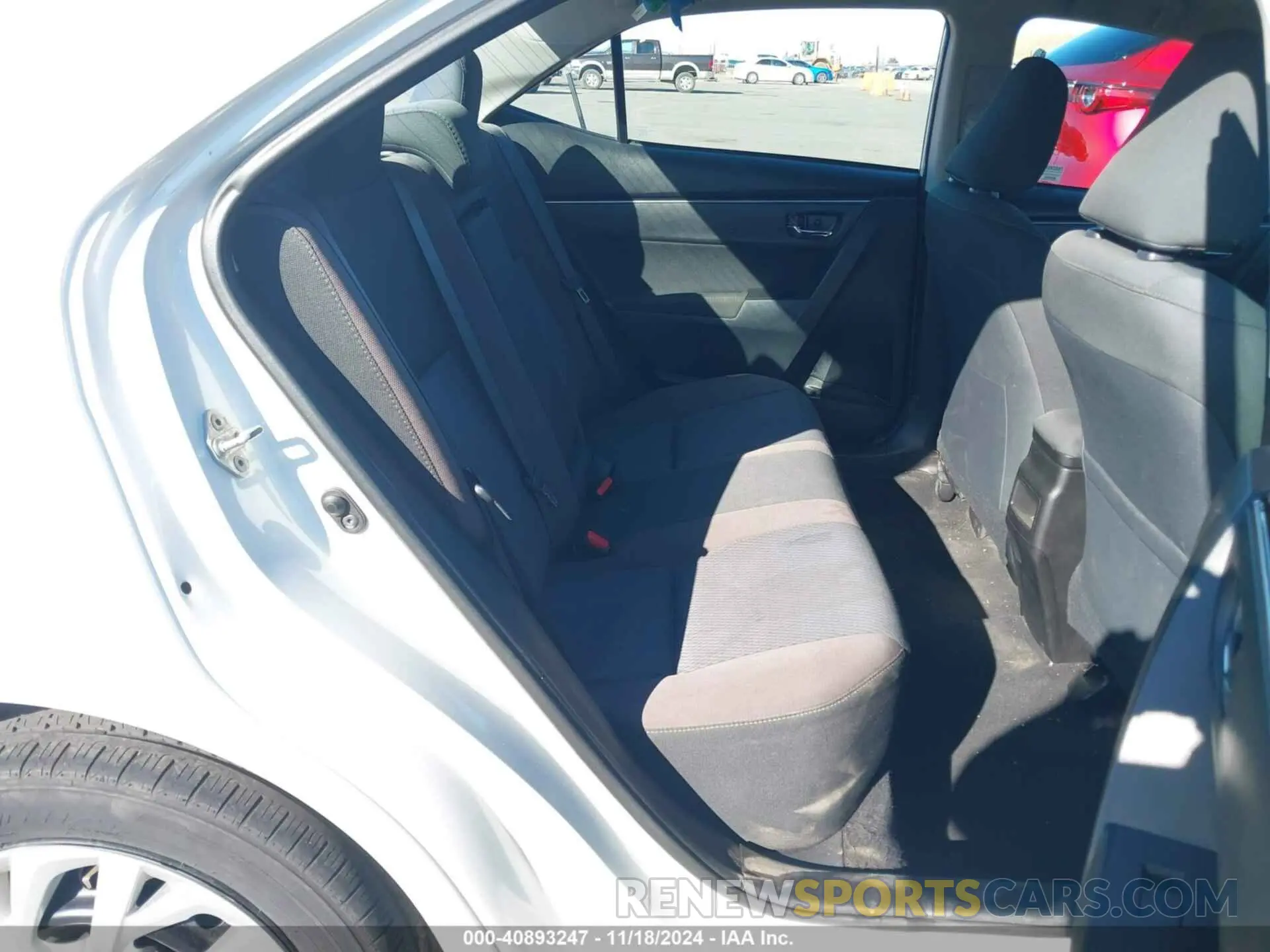 8 Photograph of a damaged car 5YFBURHE0KP935772 TOYOTA COROLLA 2019