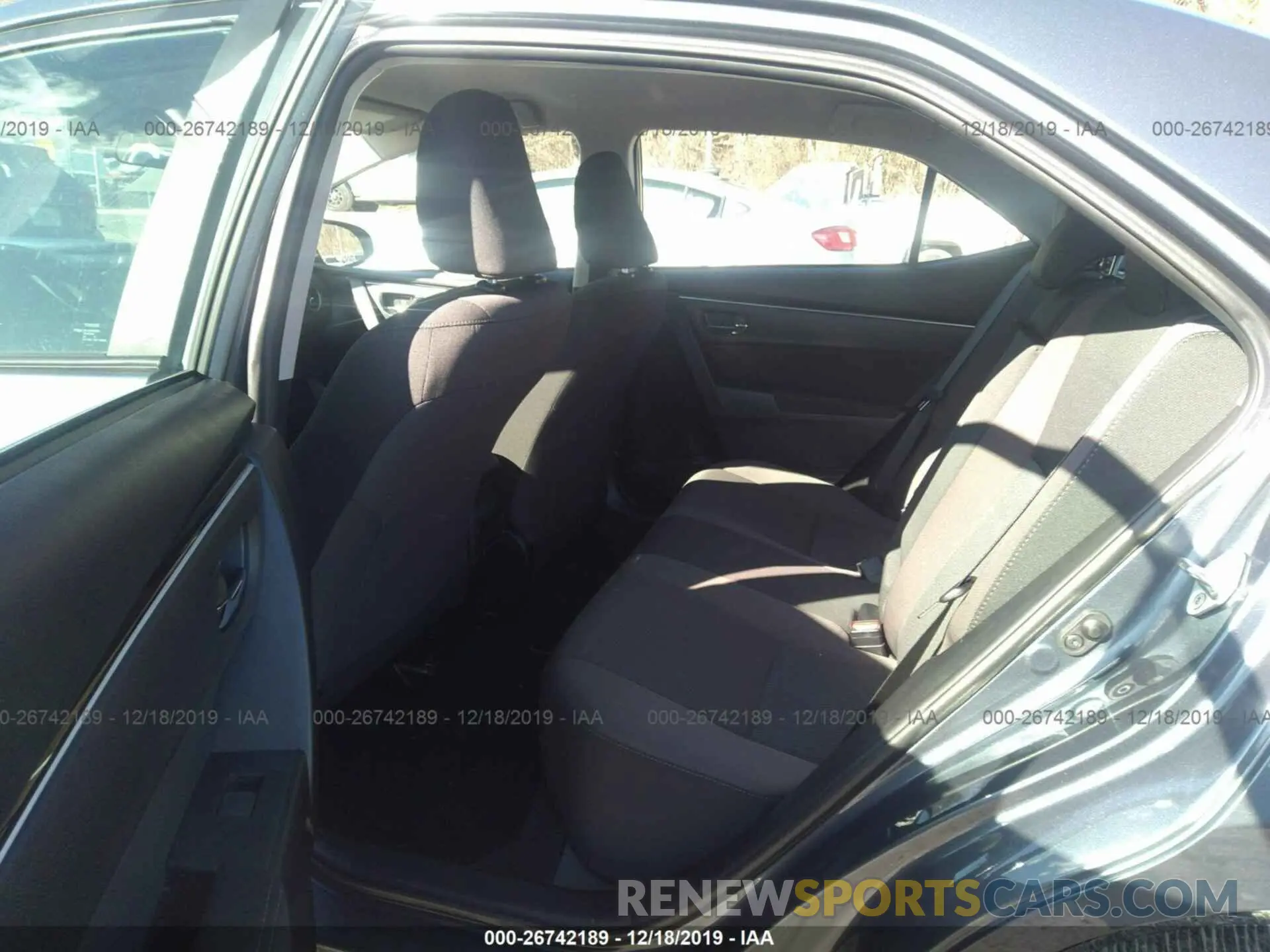 8 Photograph of a damaged car 5YFBURHE0KP936601 TOYOTA COROLLA 2019