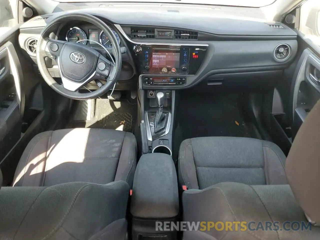 8 Photograph of a damaged car 5YFBURHE0KP937893 TOYOTA COROLLA 2019