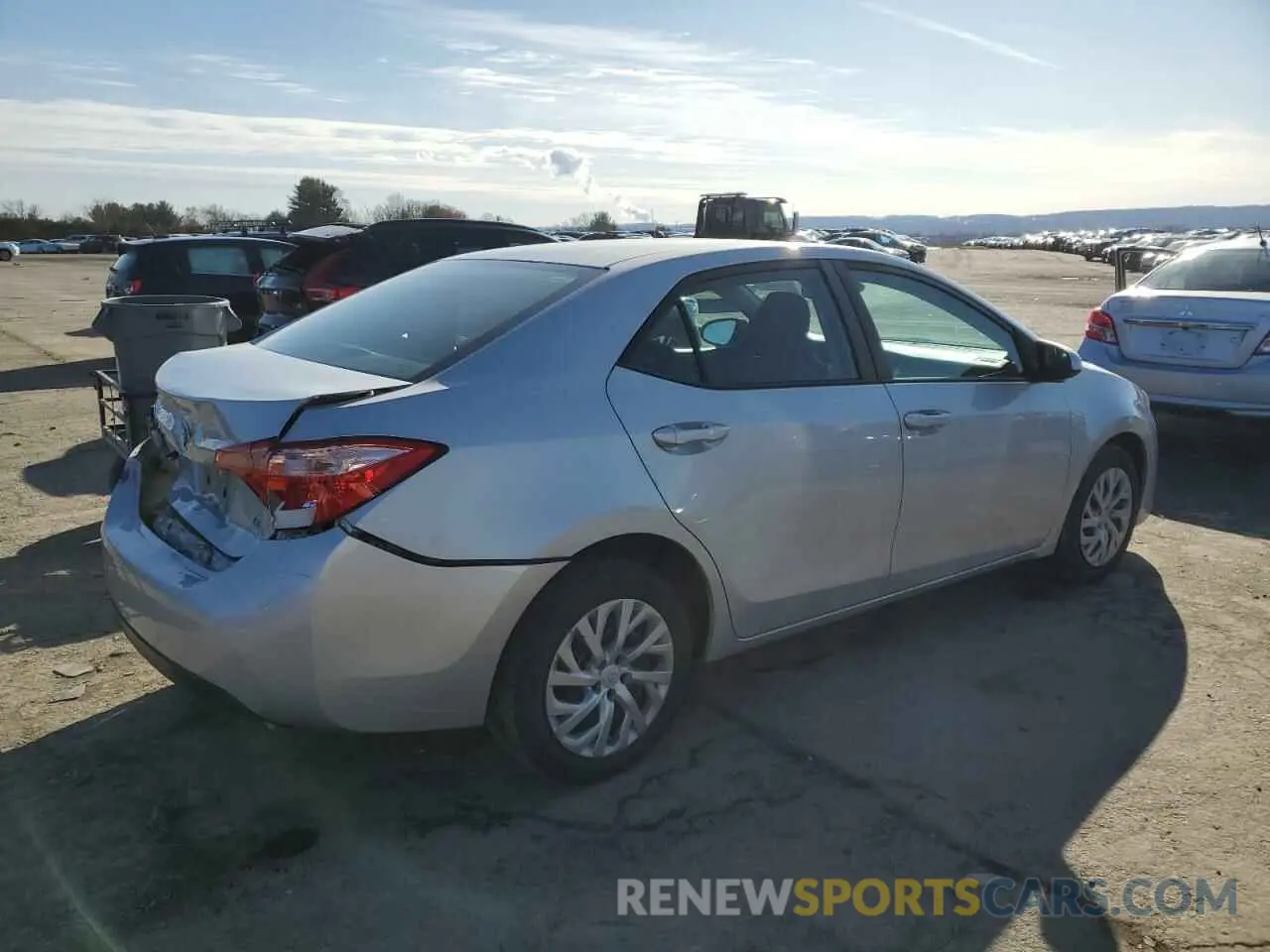 3 Фотография поврежденного автомобиля 5YFBURHE0KP938140 TOYOTA COROLLA 2019