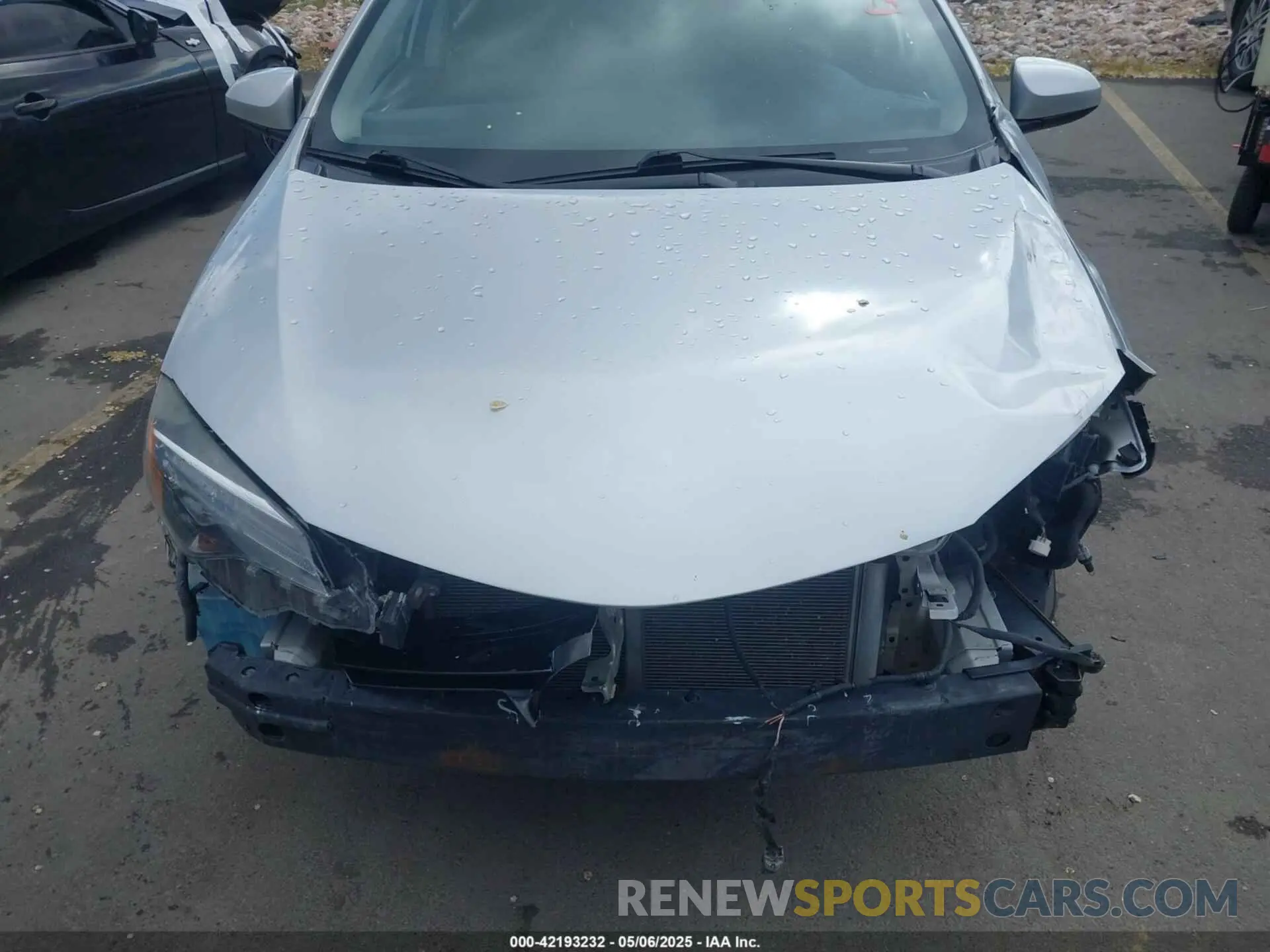 13 Photograph of a damaged car 5YFBURHE0KP938364 TOYOTA COROLLA 2019