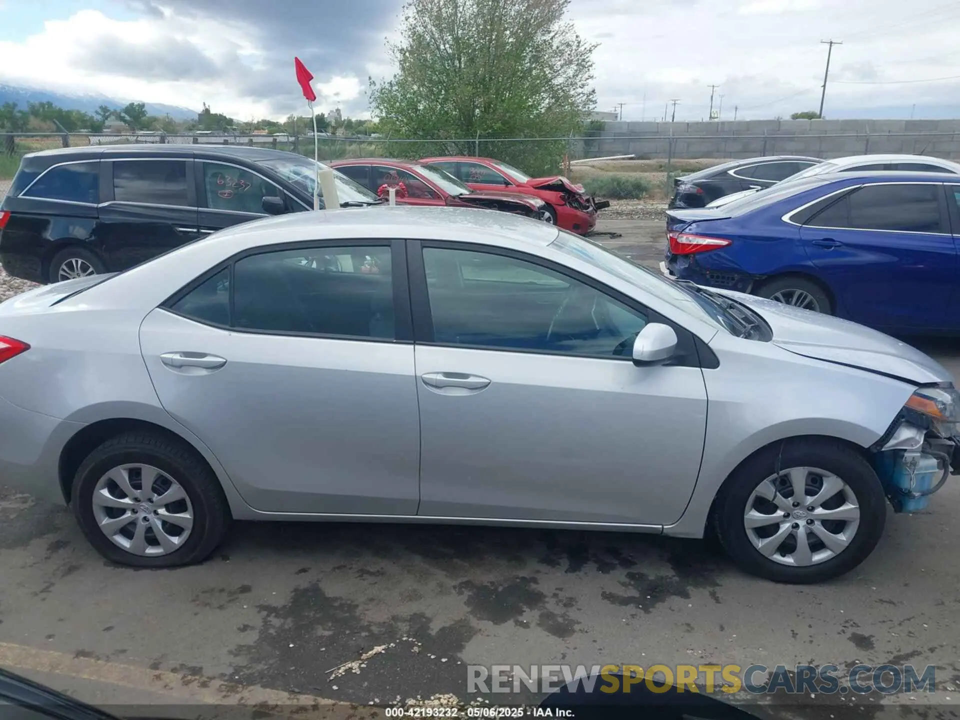 14 Photograph of a damaged car 5YFBURHE0KP938364 TOYOTA COROLLA 2019