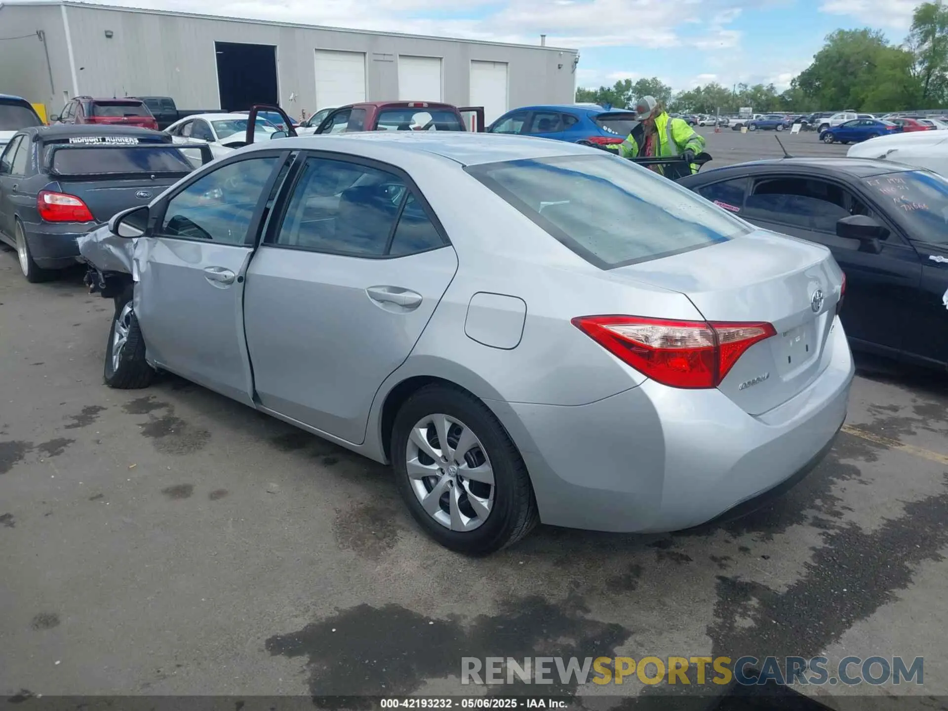 3 Photograph of a damaged car 5YFBURHE0KP938364 TOYOTA COROLLA 2019