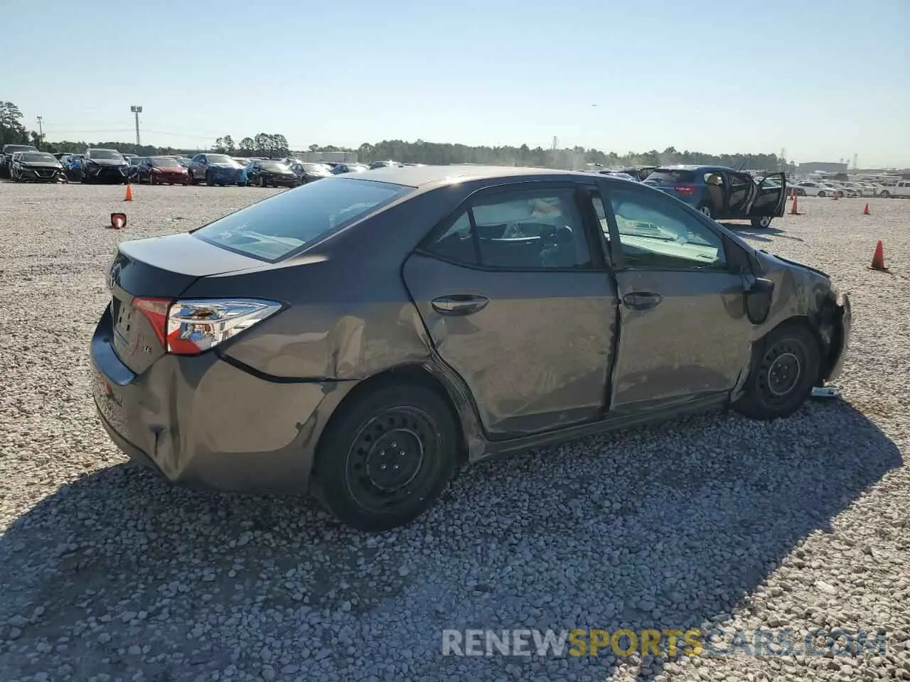 3 Photograph of a damaged car 5YFBURHE0KP939191 TOYOTA COROLLA 2019