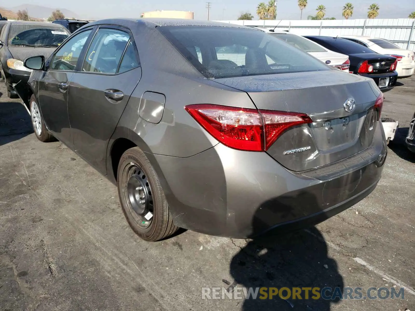 3 Photograph of a damaged car 5YFBURHE0KP942737 TOYOTA COROLLA 2019