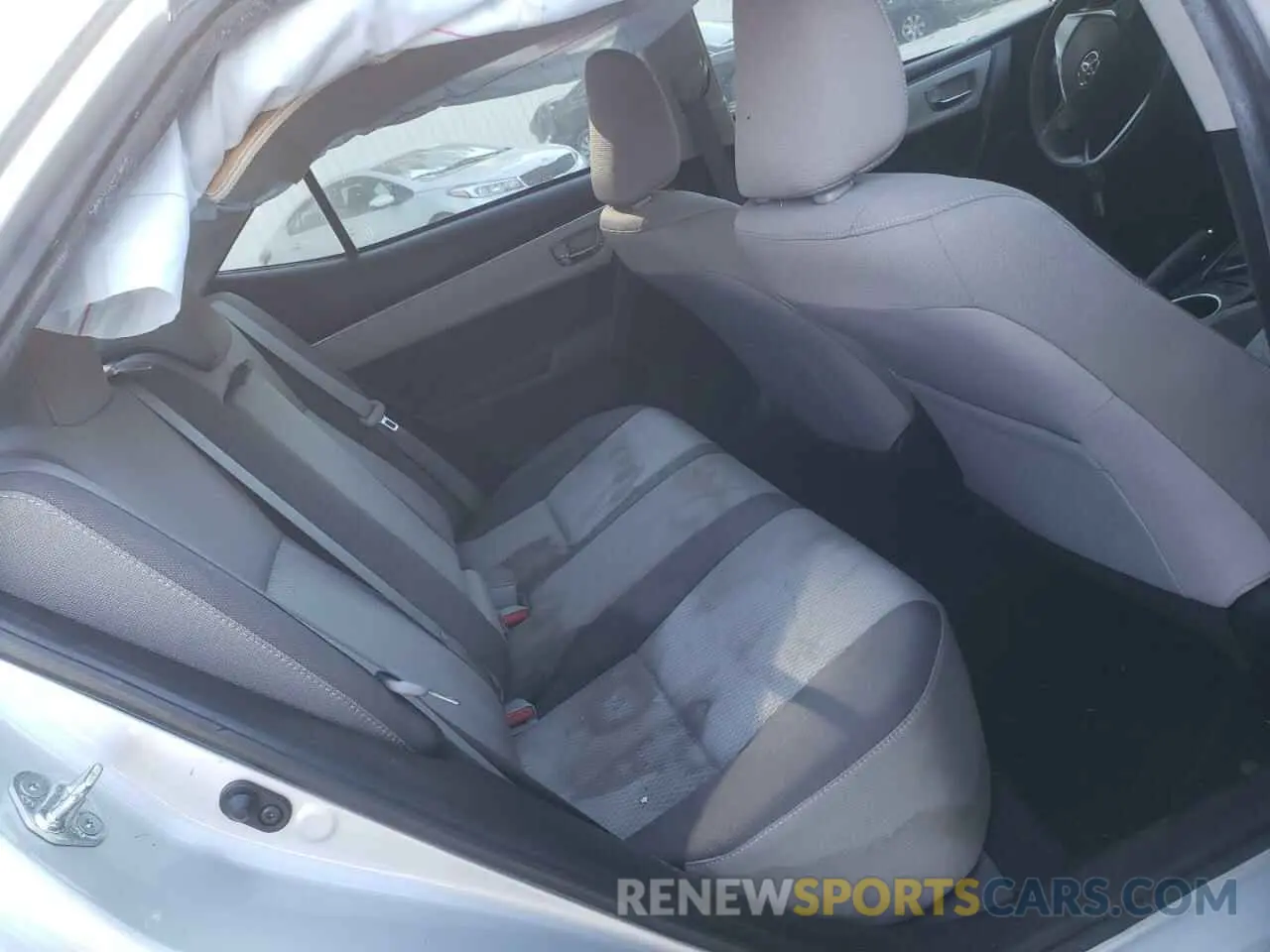 6 Photograph of a damaged car 5YFBURHE0KP944553 TOYOTA COROLLA 2019
