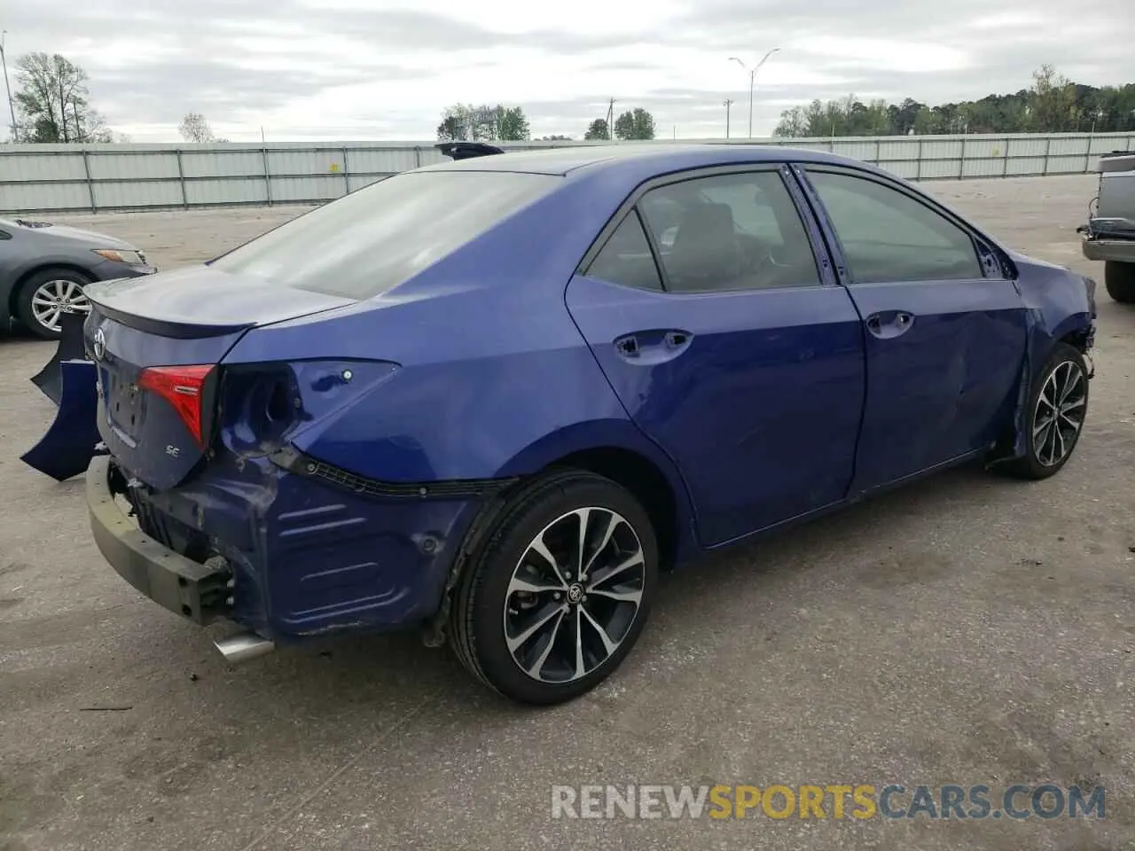 3 Фотография поврежденного автомобиля 5YFBURHE0KP946464 TOYOTA COROLLA 2019