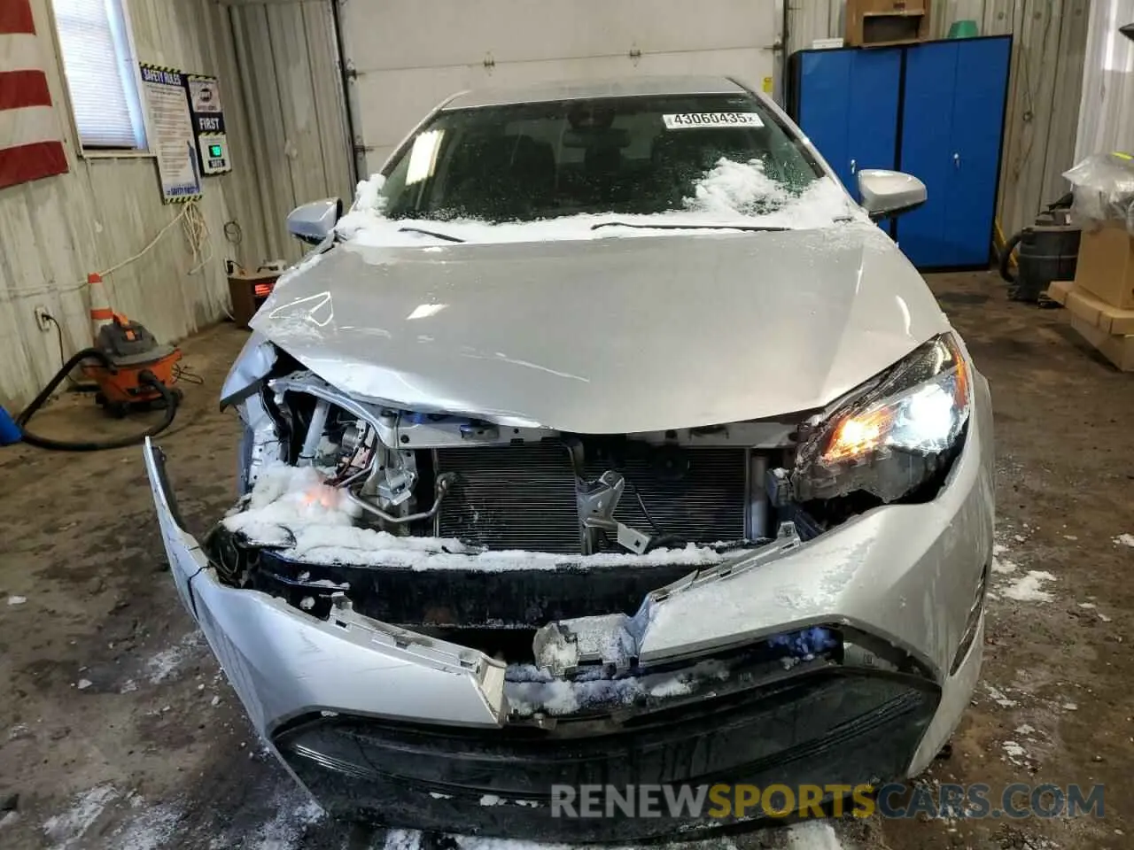 5 Photograph of a damaged car 5YFBURHE1KP860337 TOYOTA COROLLA 2019