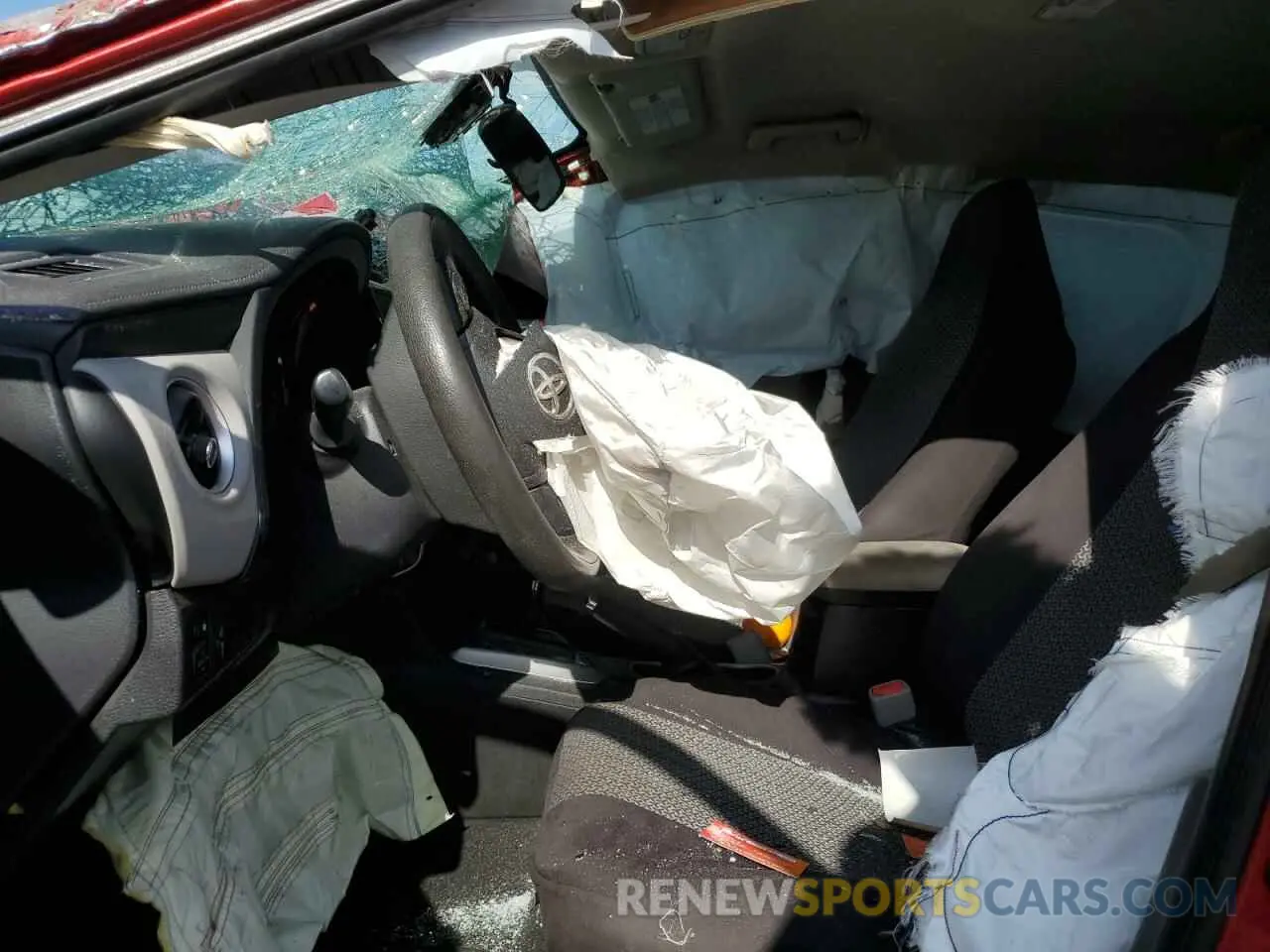 7 Photograph of a damaged car 5YFBURHE1KP872052 TOYOTA COROLLA 2019