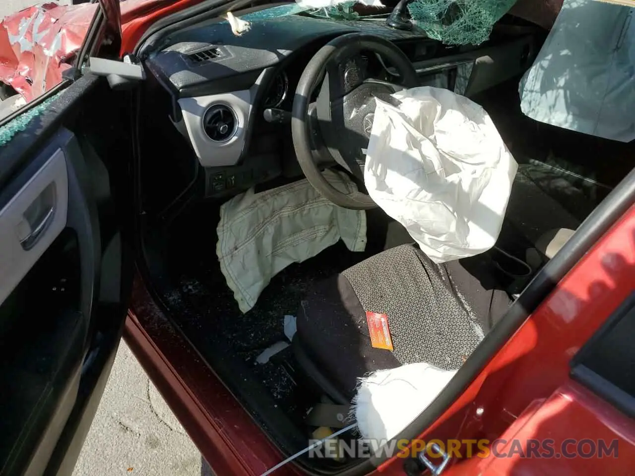 8 Photograph of a damaged car 5YFBURHE1KP872052 TOYOTA COROLLA 2019