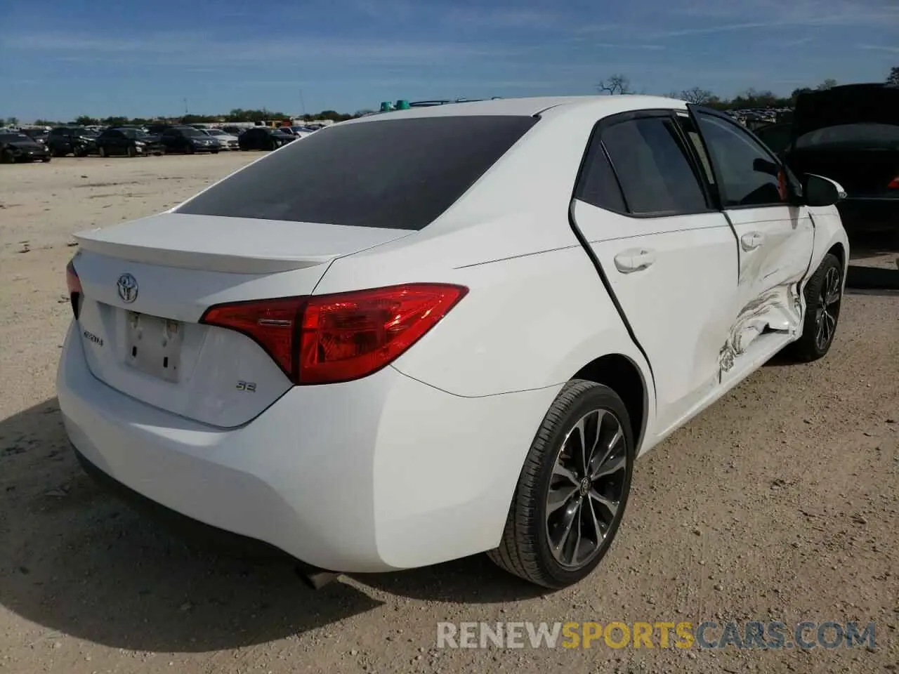4 Фотография поврежденного автомобиля 5YFBURHE1KP874660 TOYOTA COROLLA 2019