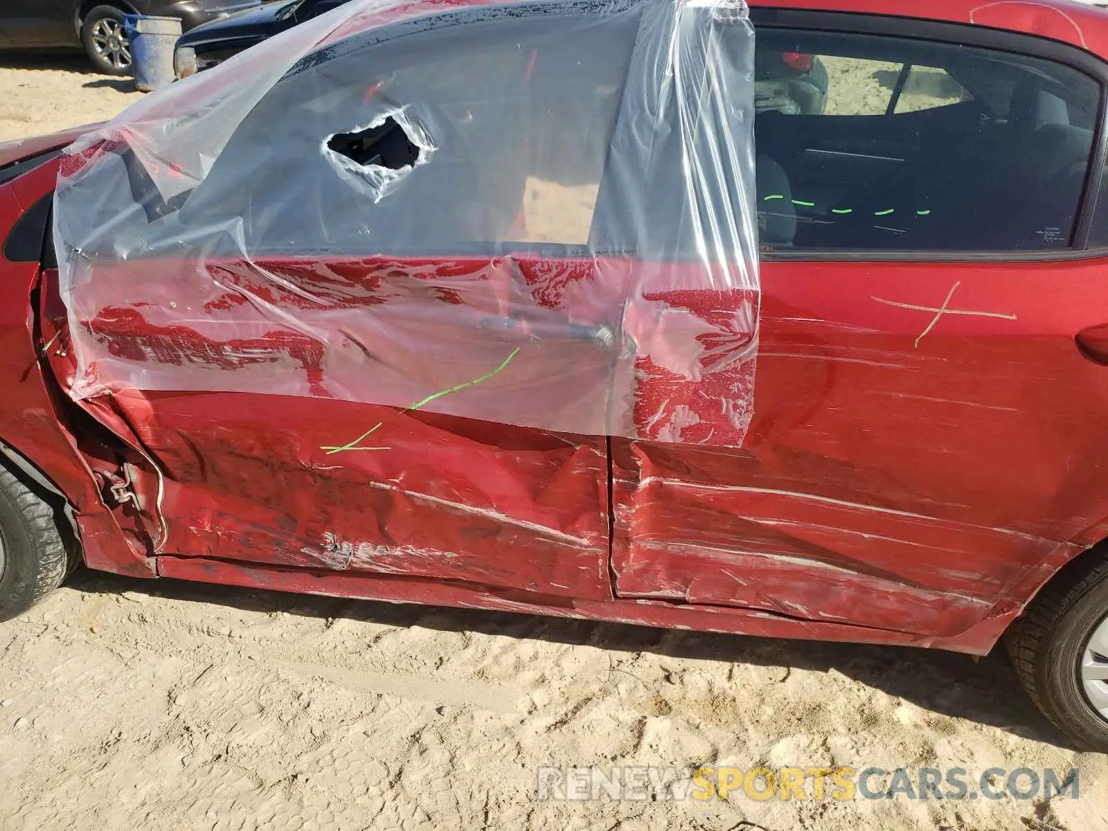10 Photograph of a damaged car 5YFBURHE1KP875470 TOYOTA COROLLA 2019