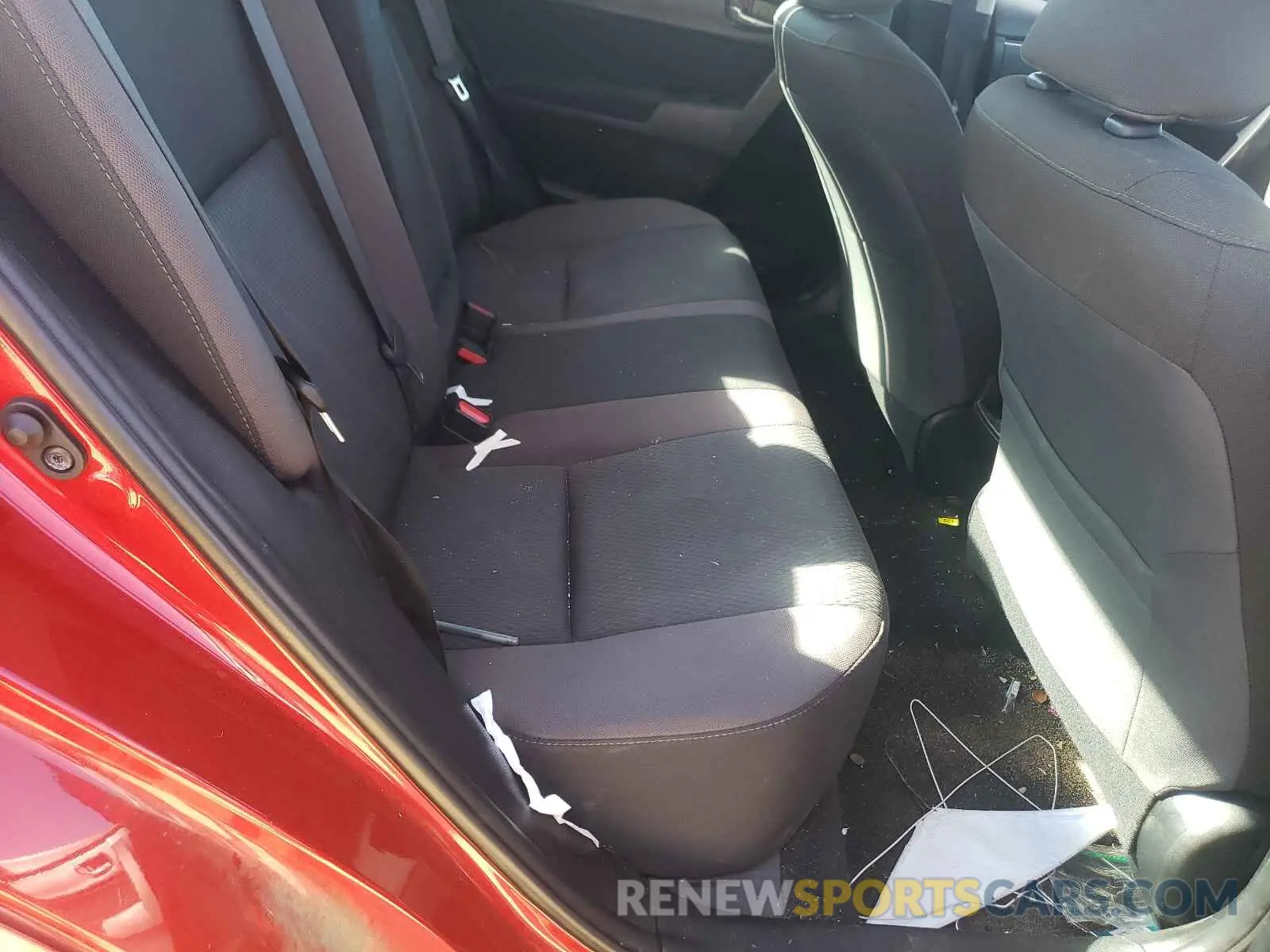 6 Photograph of a damaged car 5YFBURHE1KP875470 TOYOTA COROLLA 2019