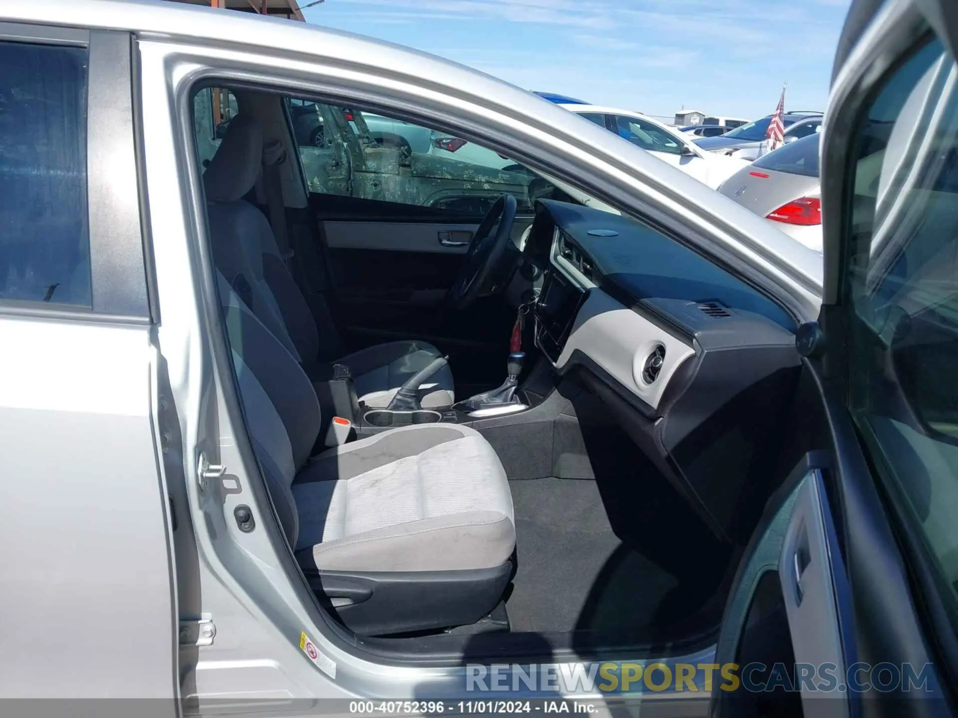 5 Photograph of a damaged car 5YFBURHE1KP876330 TOYOTA COROLLA 2019