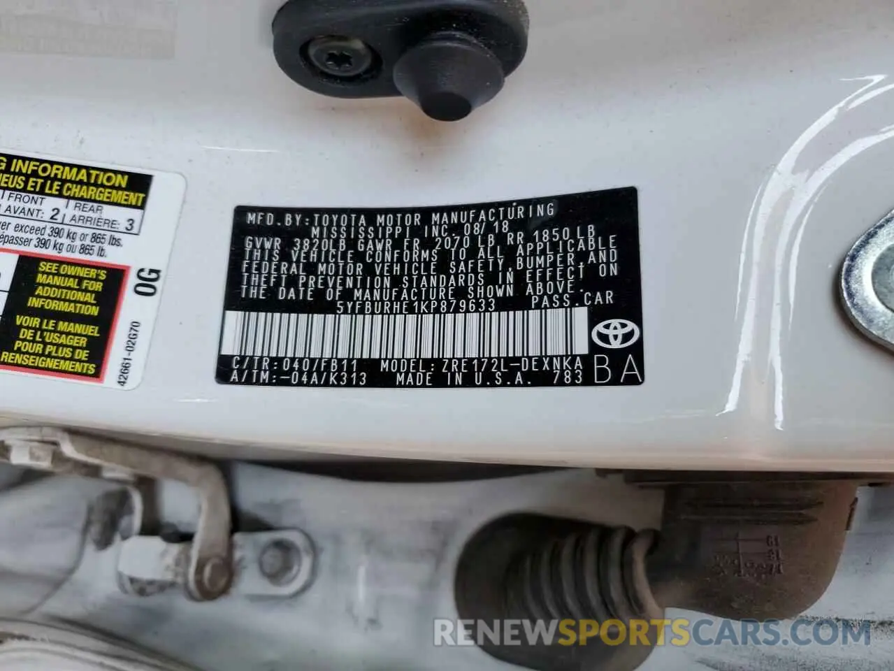 14 Photograph of a damaged car 5YFBURHE1KP879633 TOYOTA COROLLA 2019