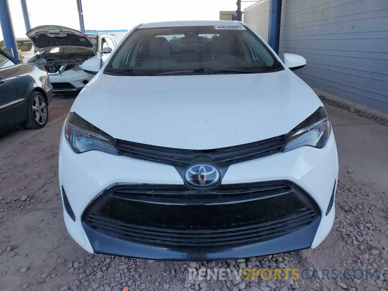 5 Photograph of a damaged car 5YFBURHE1KP879633 TOYOTA COROLLA 2019