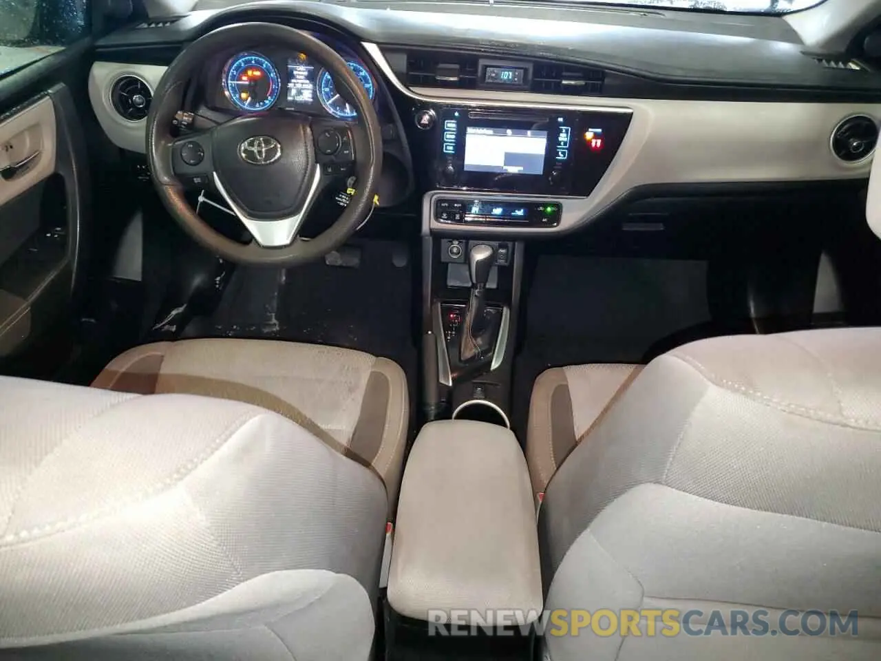 8 Photograph of a damaged car 5YFBURHE1KP880622 TOYOTA COROLLA 2019