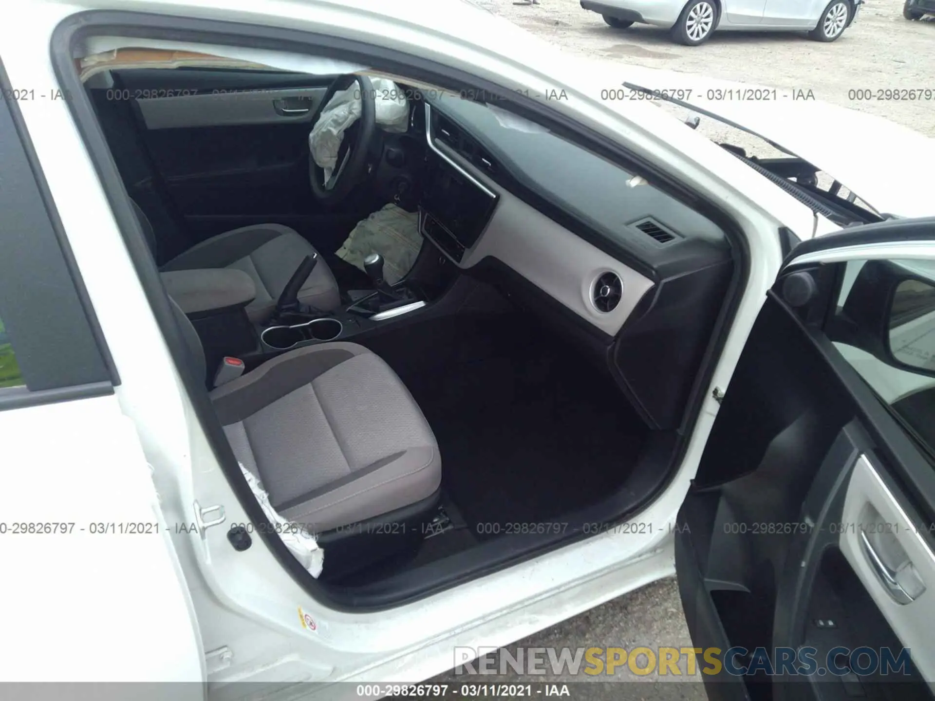 5 Photograph of a damaged car 5YFBURHE1KP886551 TOYOTA COROLLA 2019