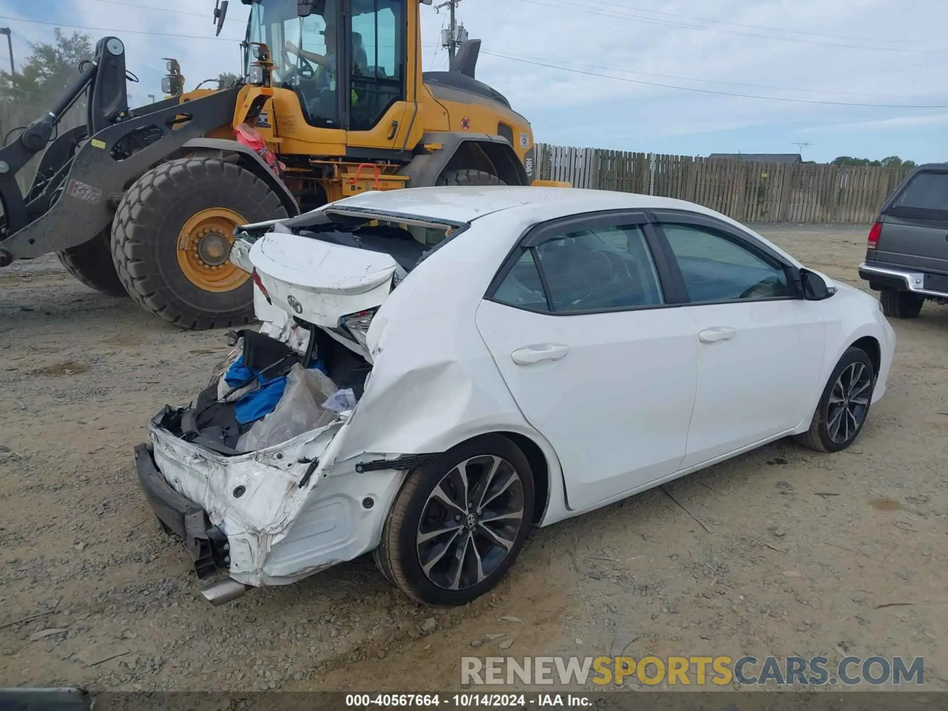4 Фотография поврежденного автомобиля 5YFBURHE1KP891670 TOYOTA COROLLA 2019