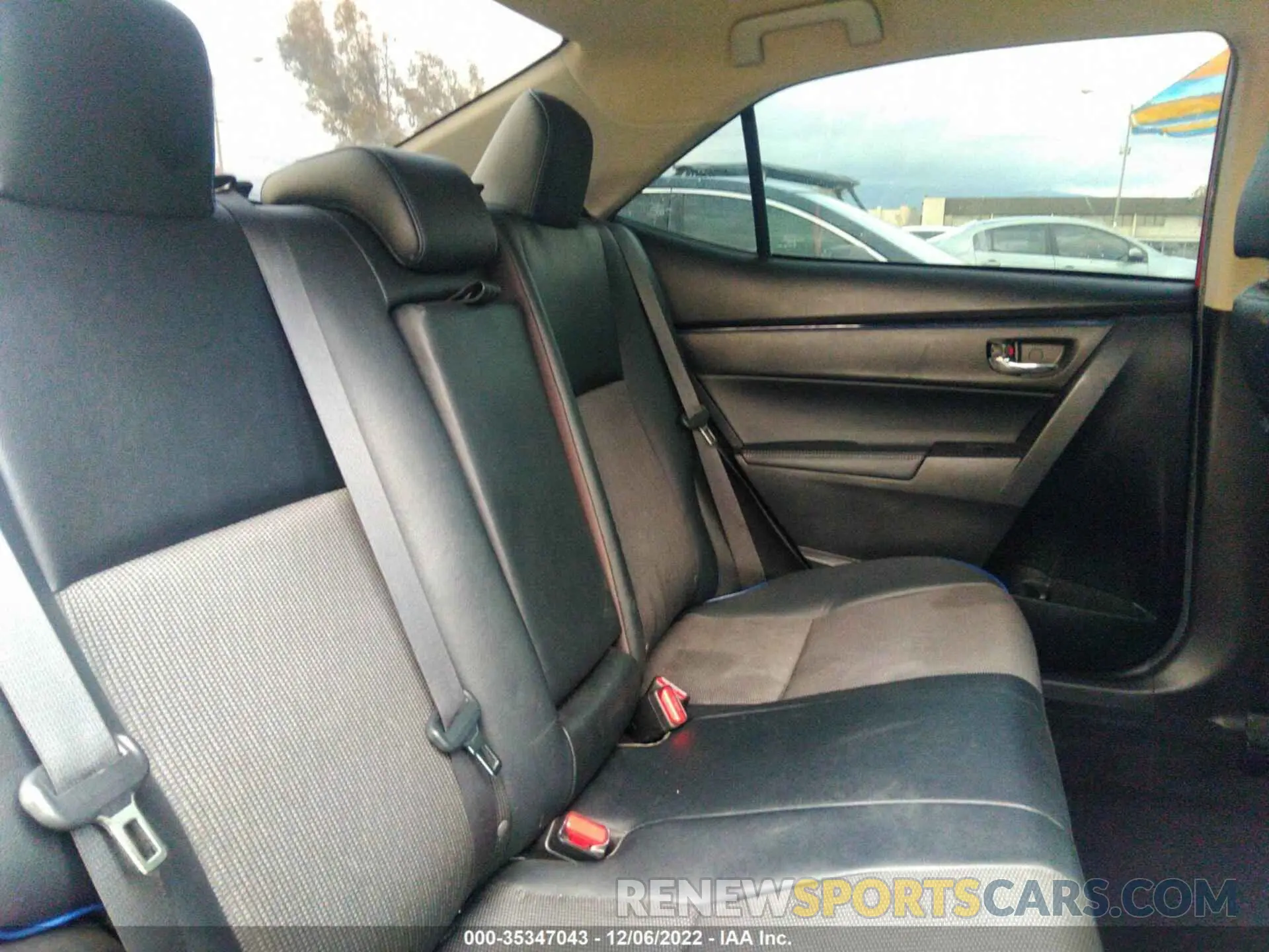 8 Photograph of a damaged car 5YFBURHE1KP895802 TOYOTA COROLLA 2019