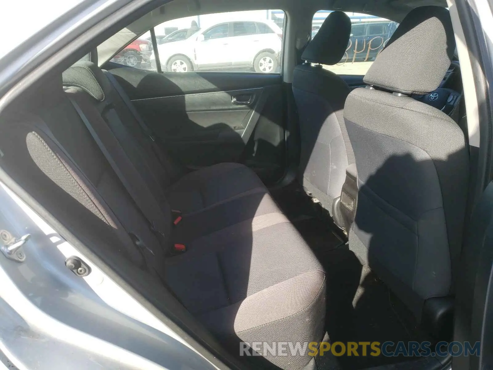 6 Photograph of a damaged car 5YFBURHE1KP898800 TOYOTA COROLLA 2019