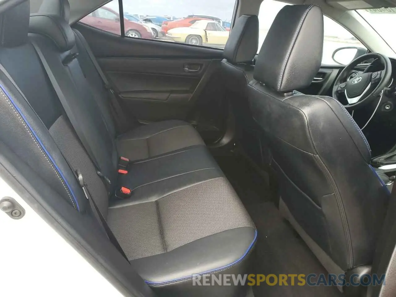 10 Photograph of a damaged car 5YFBURHE1KP901033 TOYOTA COROLLA 2019