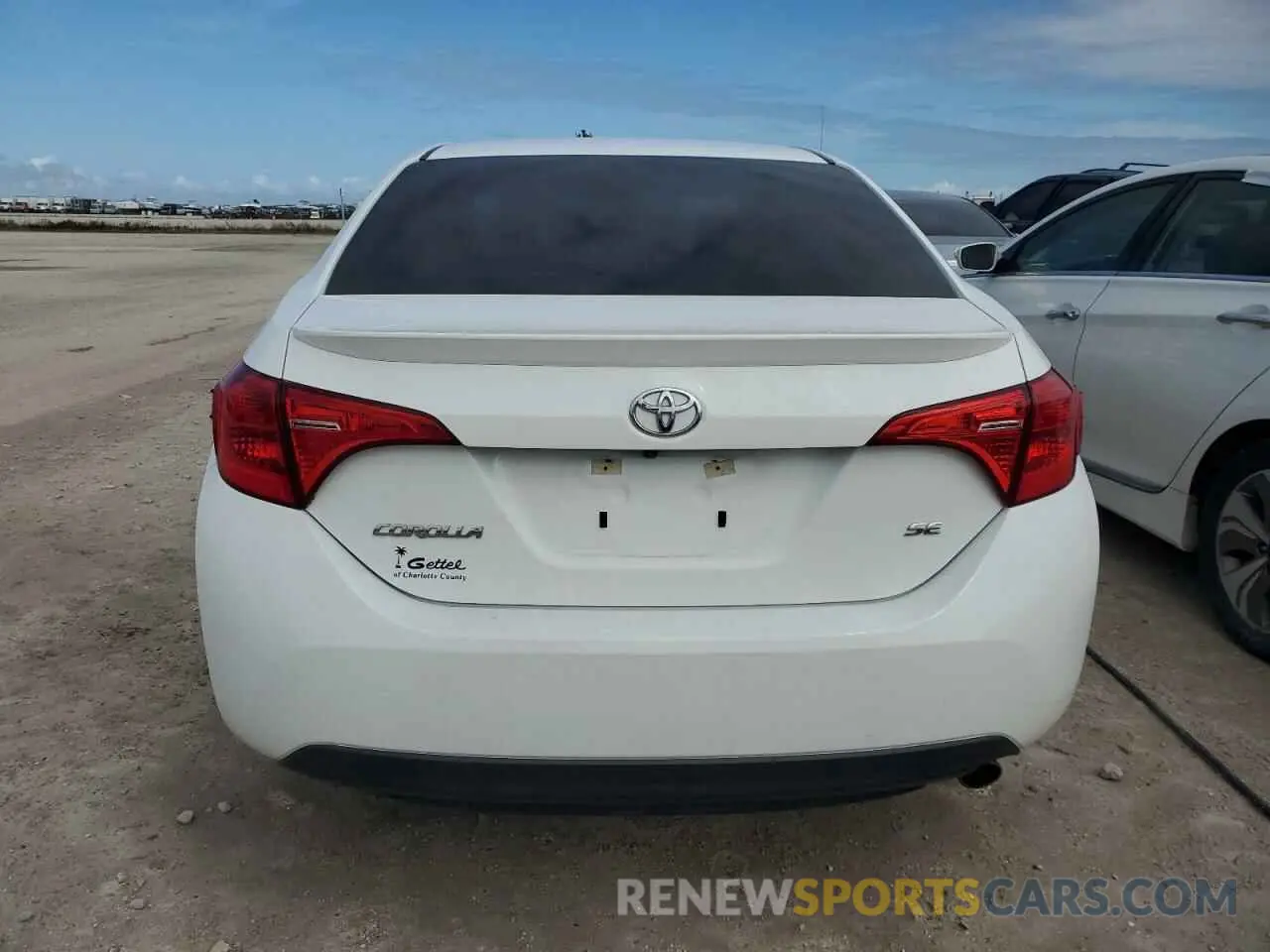 6 Photograph of a damaged car 5YFBURHE1KP901033 TOYOTA COROLLA 2019
